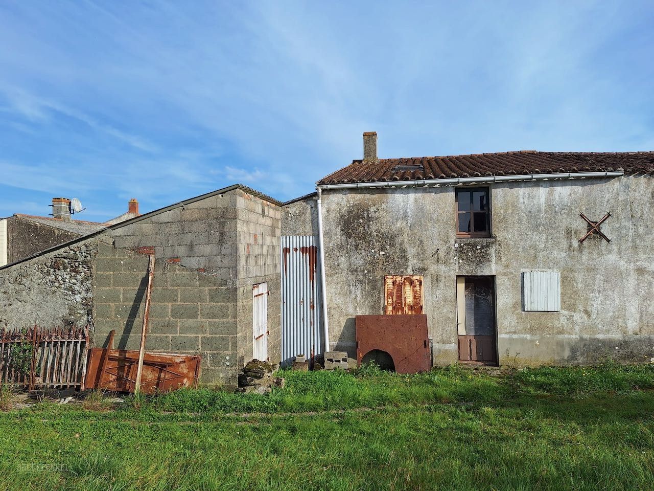 Jolie maison en pierre à rénover — photo 8