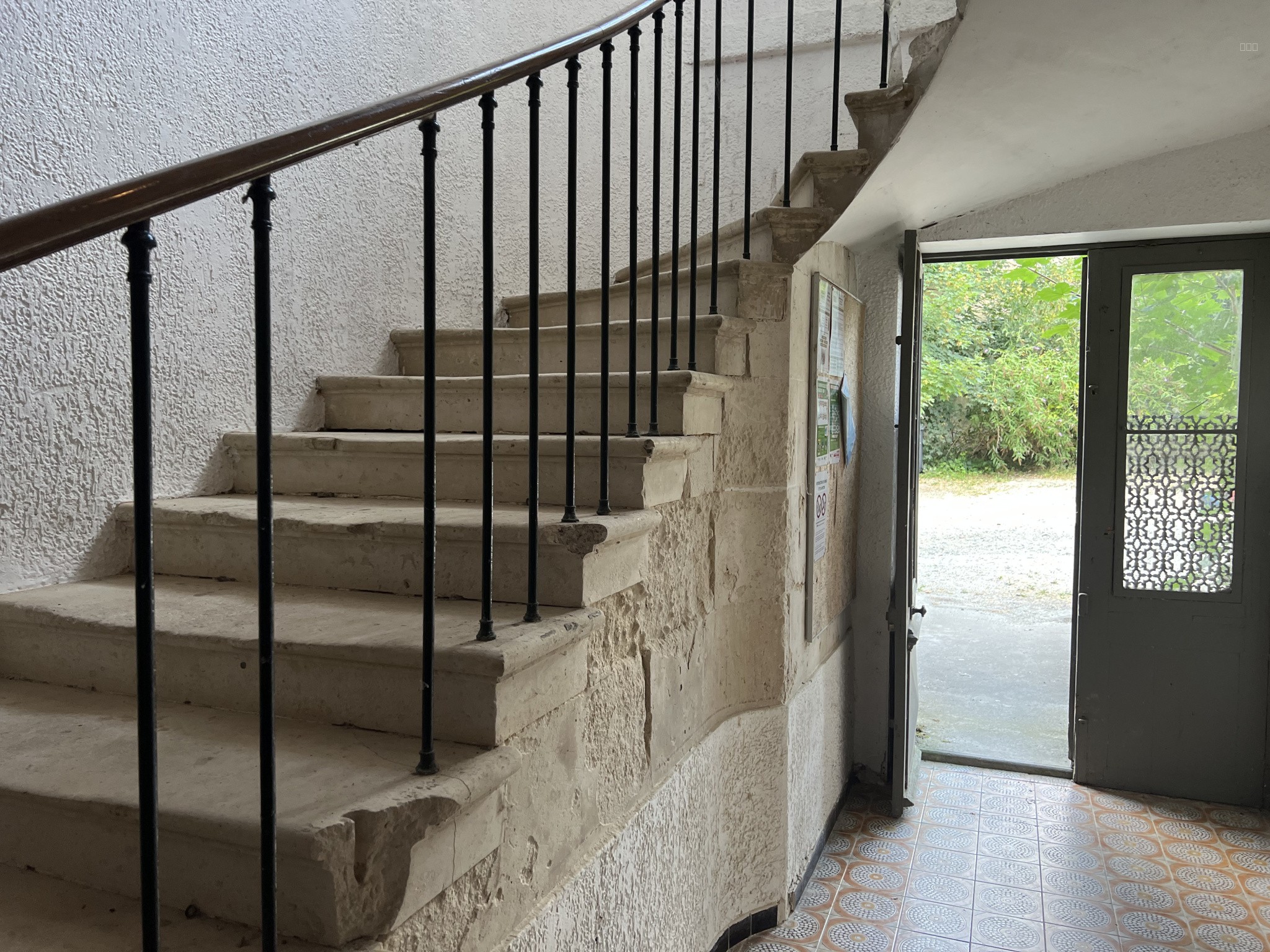 Appartement dans petite copropriété en centre ville — photo 7