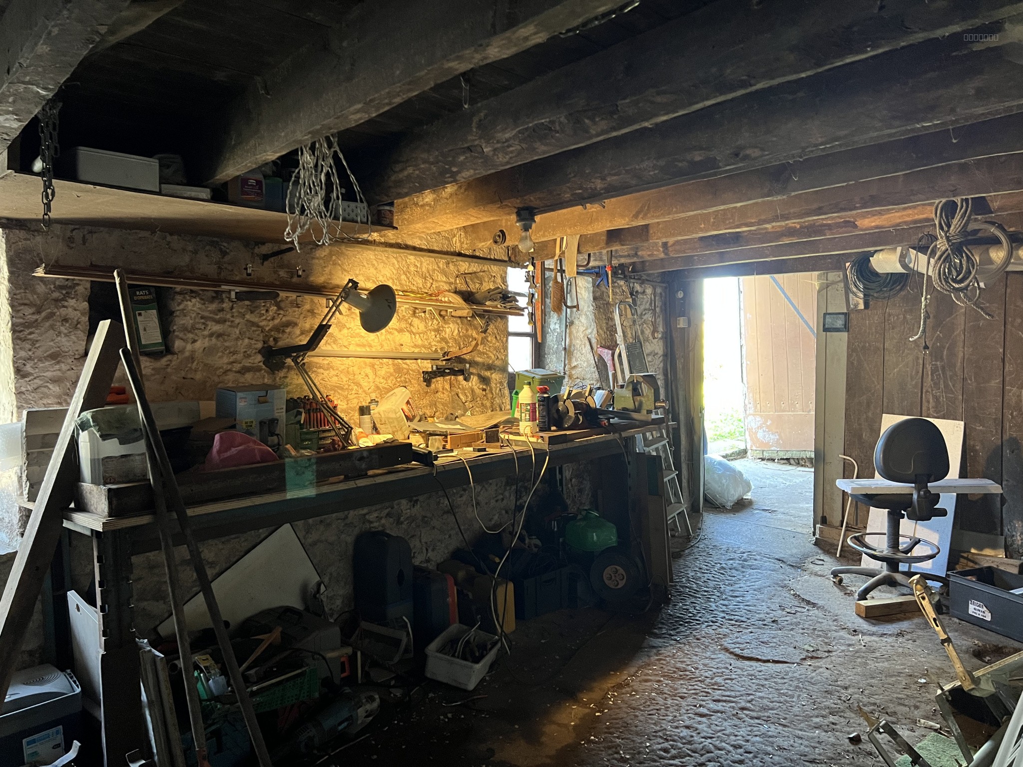 Maison en pierre en centre bourg — photo 13