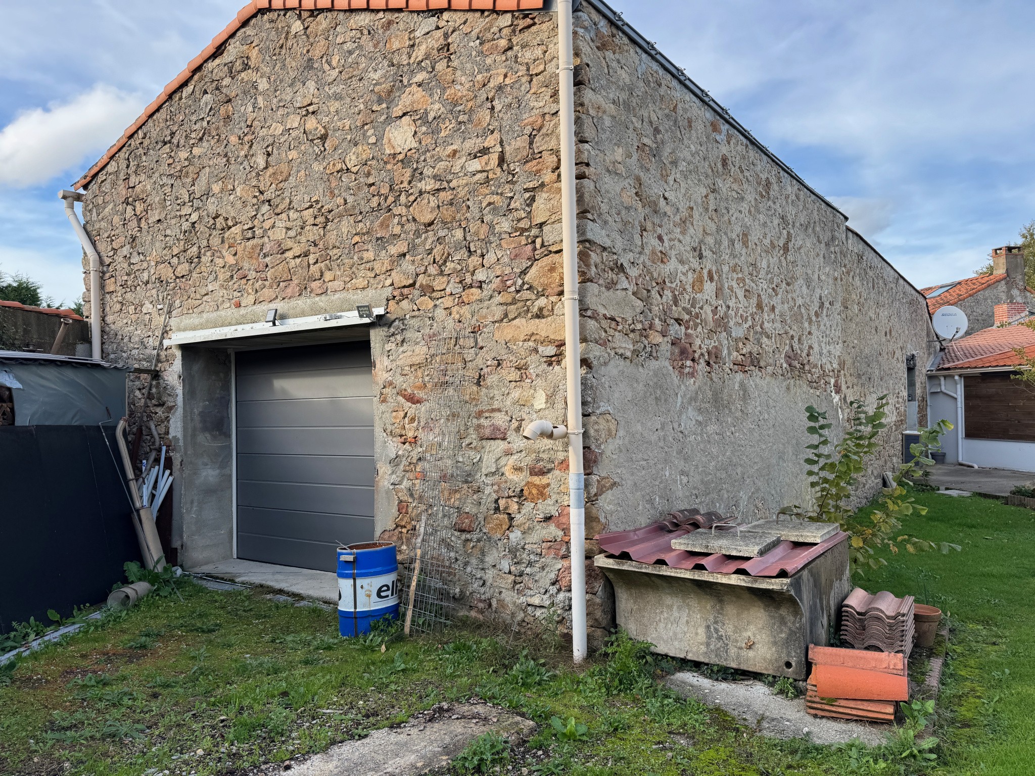 Charmante maison de plain-pied avec dépendances. Excellente situation géographique ! — photo 8