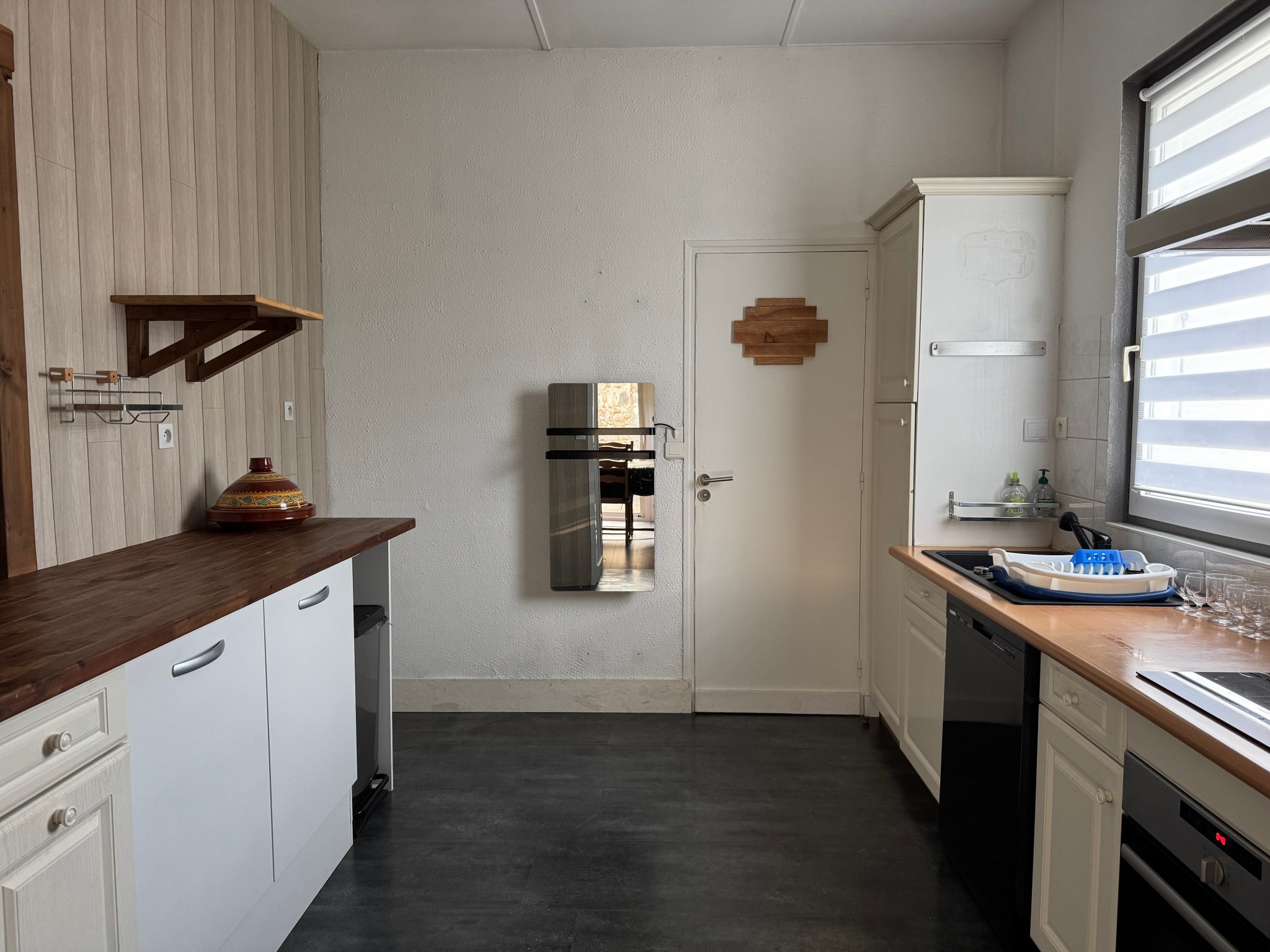 Charmante maison de plain-pied avec dépendances. Excellente situation géographique ! — photo 3