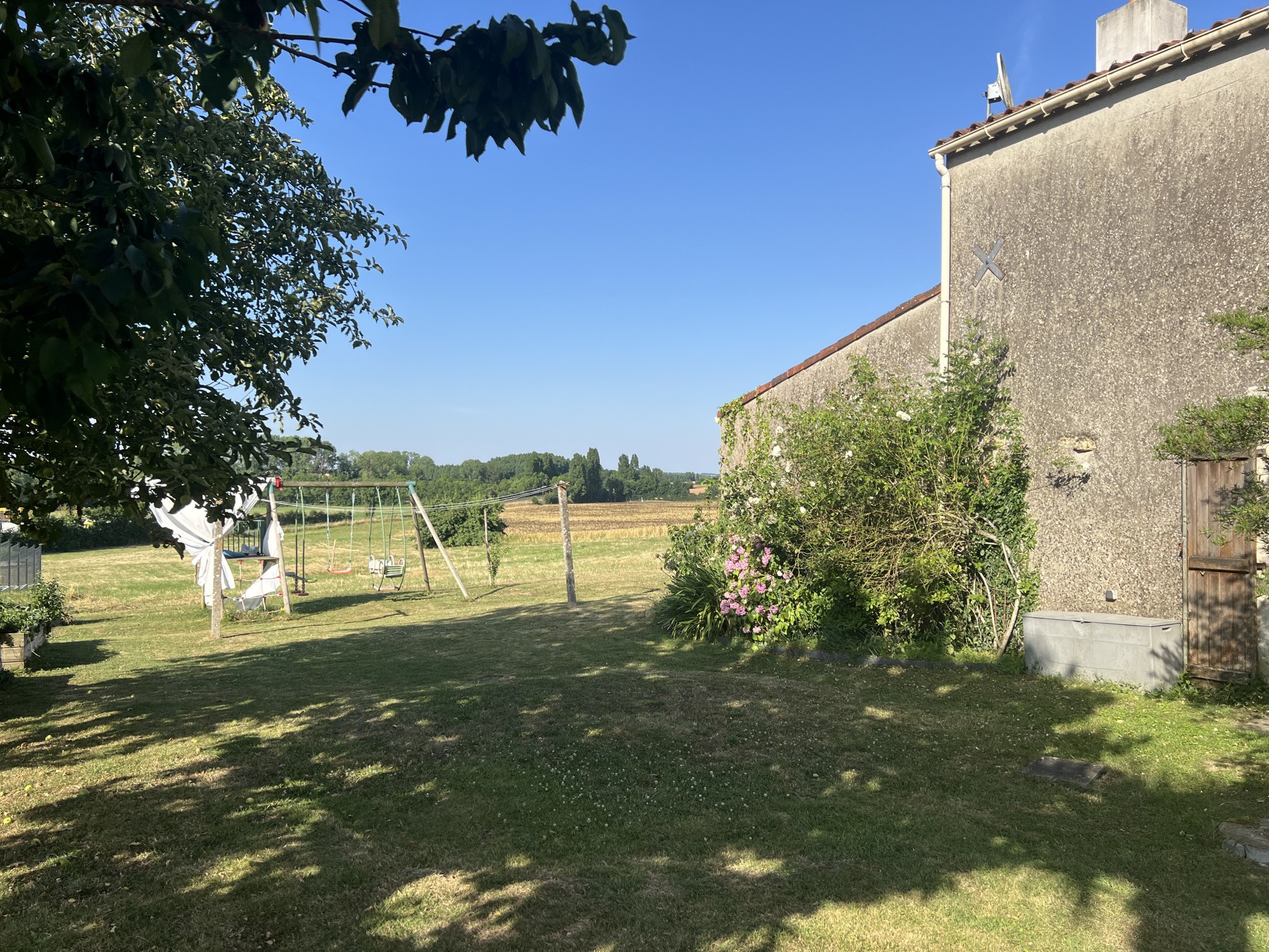 Maison en pierre proche du centre de Sainte-Hermine — photo 14