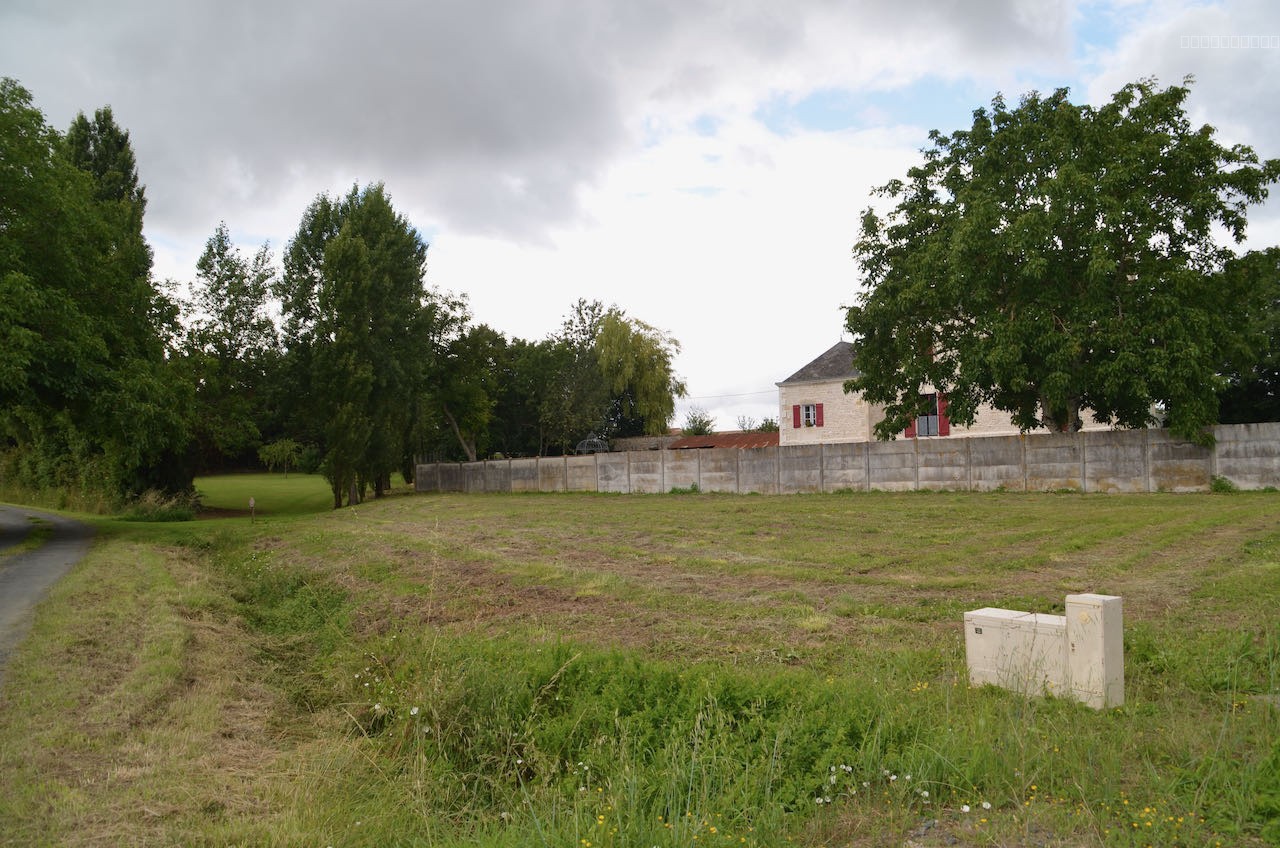 Terrain à bâtir viabilisé — photo 1