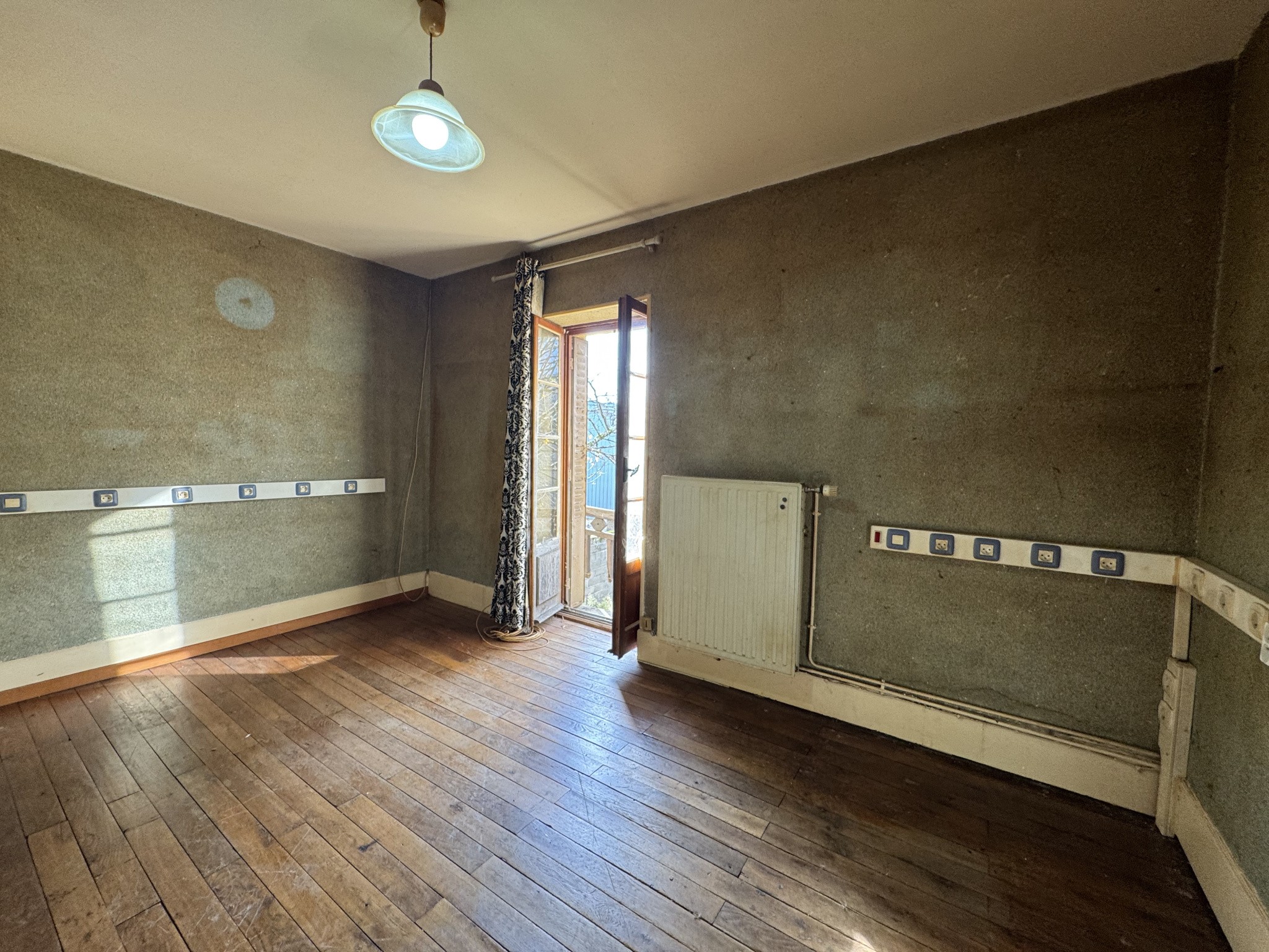 Maison familiale mitoyenne 7 pièces — photo 4