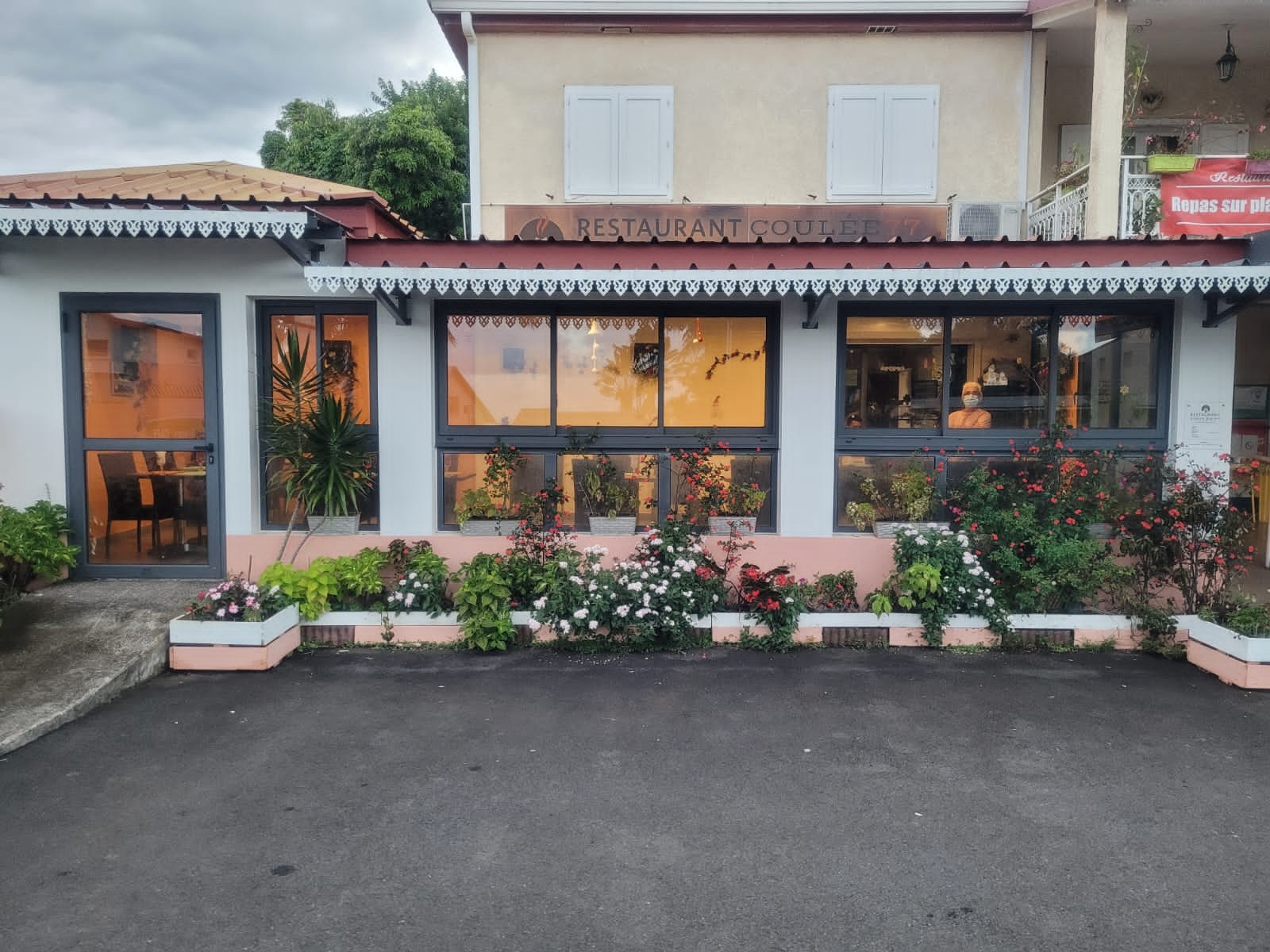 A vendre local restauration de 145 m2 avec un f4 de 110 m2 à l'étage sur Sainte Rose — photo 7