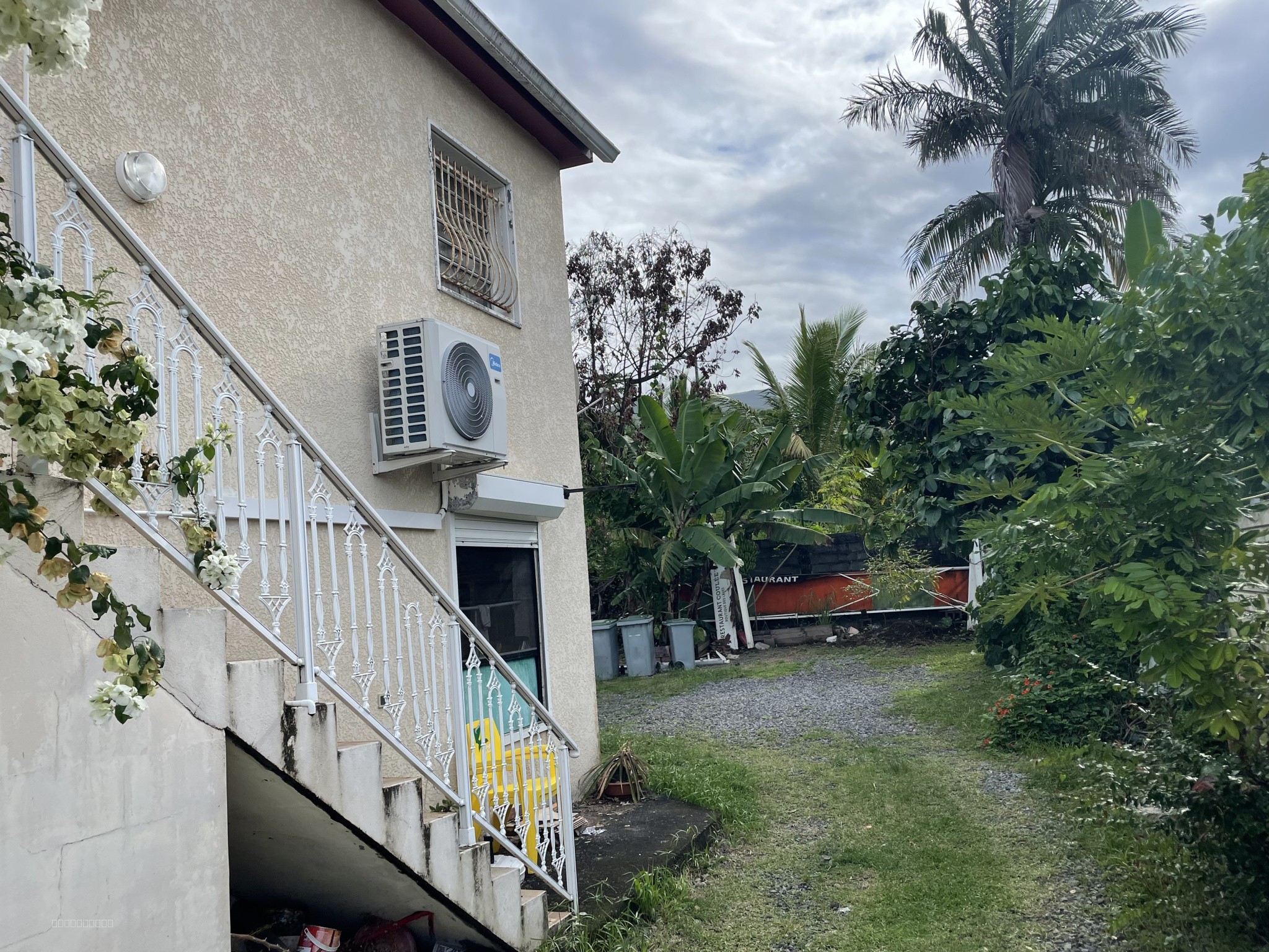 A vendre local restauration de 145 m2 avec un f4 de 110 m2 à l'étage sur Sainte Rose — photo 14