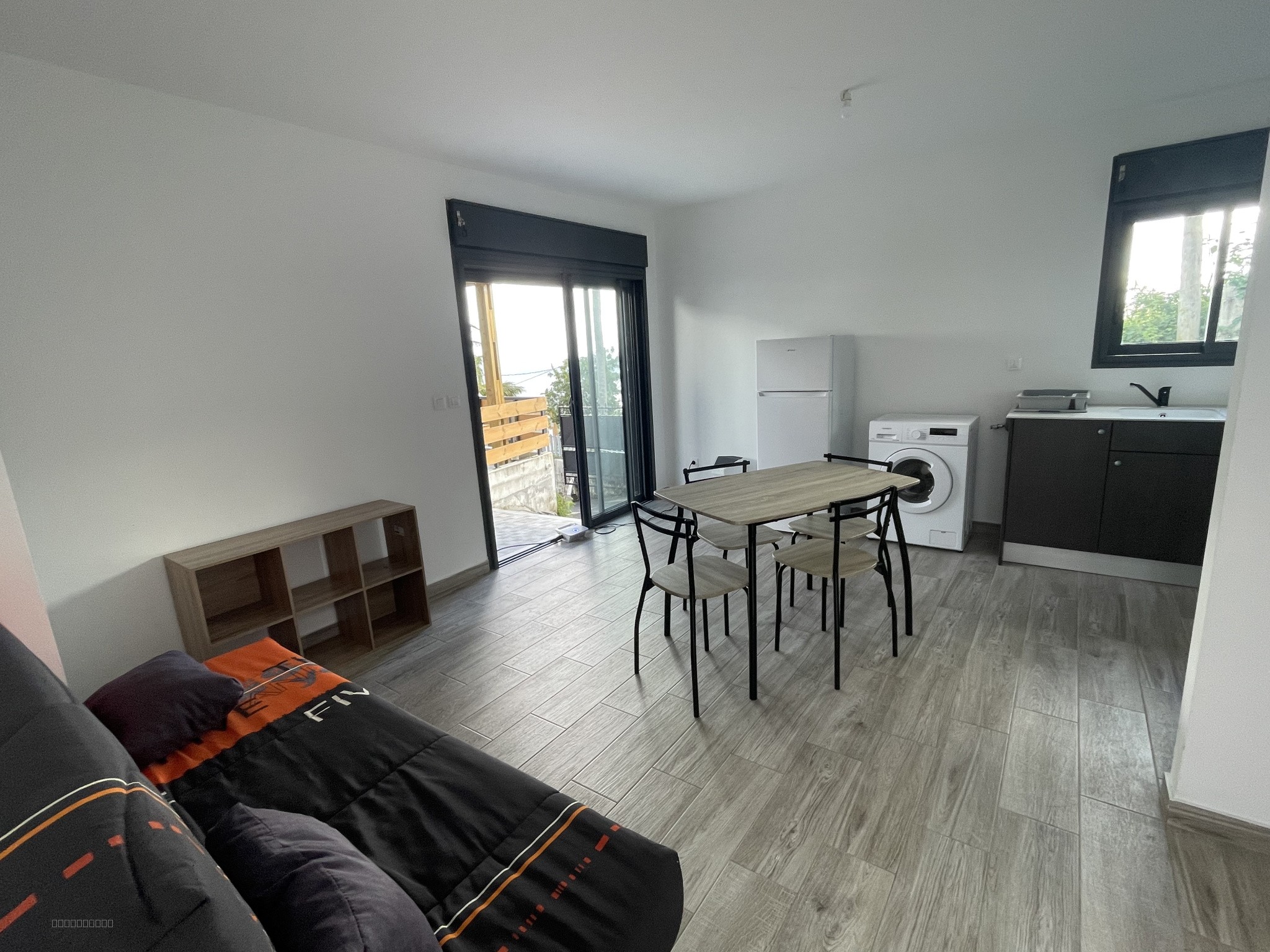 F2 meublé de 31 m2 avec piscine sur Petite île — photo 2
