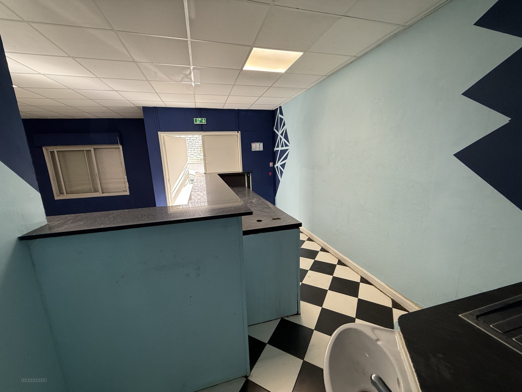 LOCAL DE 115 M2 AU BARACHOIS SAINT-DENIS — photo 2