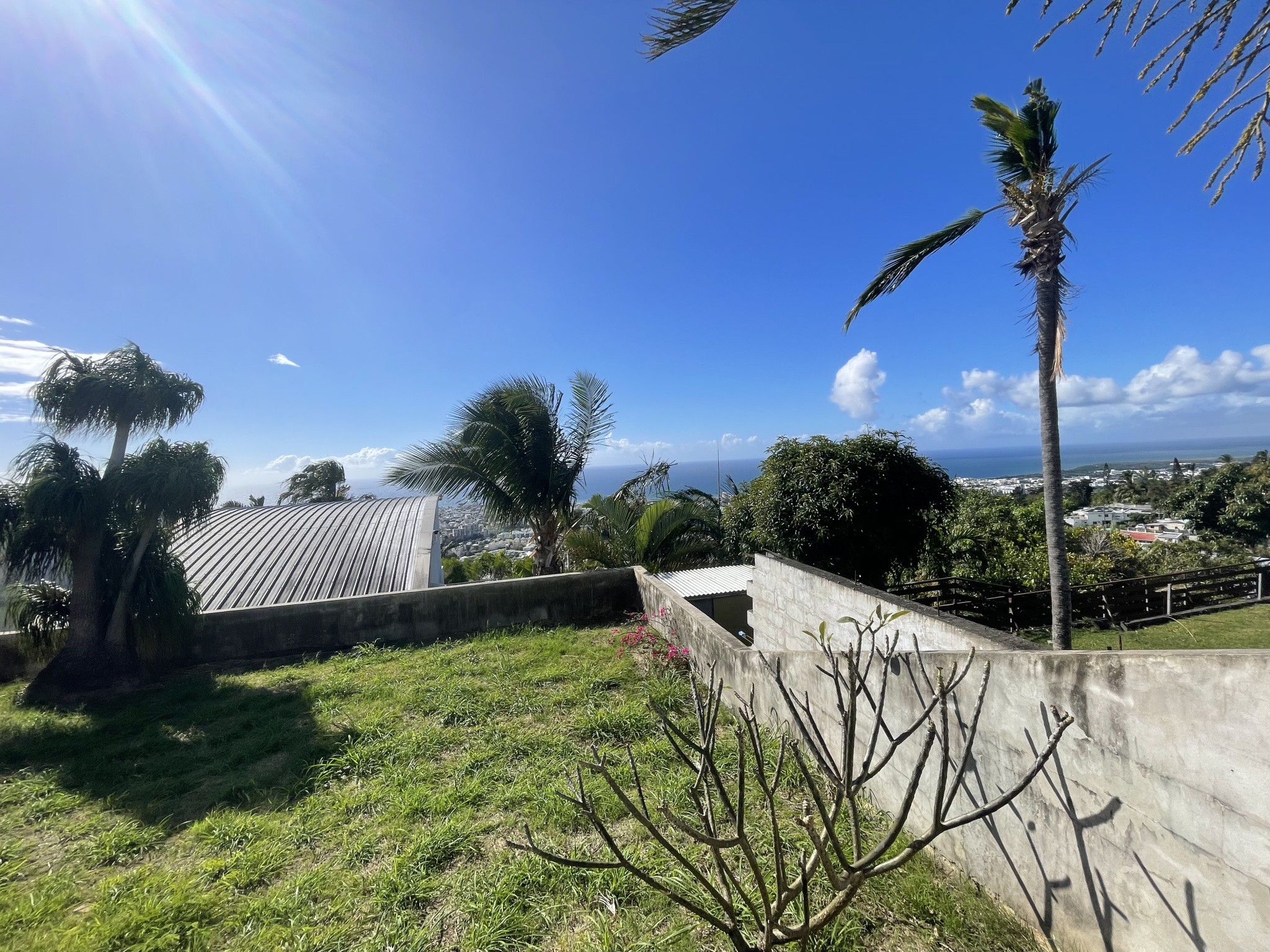 Charmante villa F5 avec piscine vue mer  sur terrain 800 m2 La Colline des Camélias — photo 15