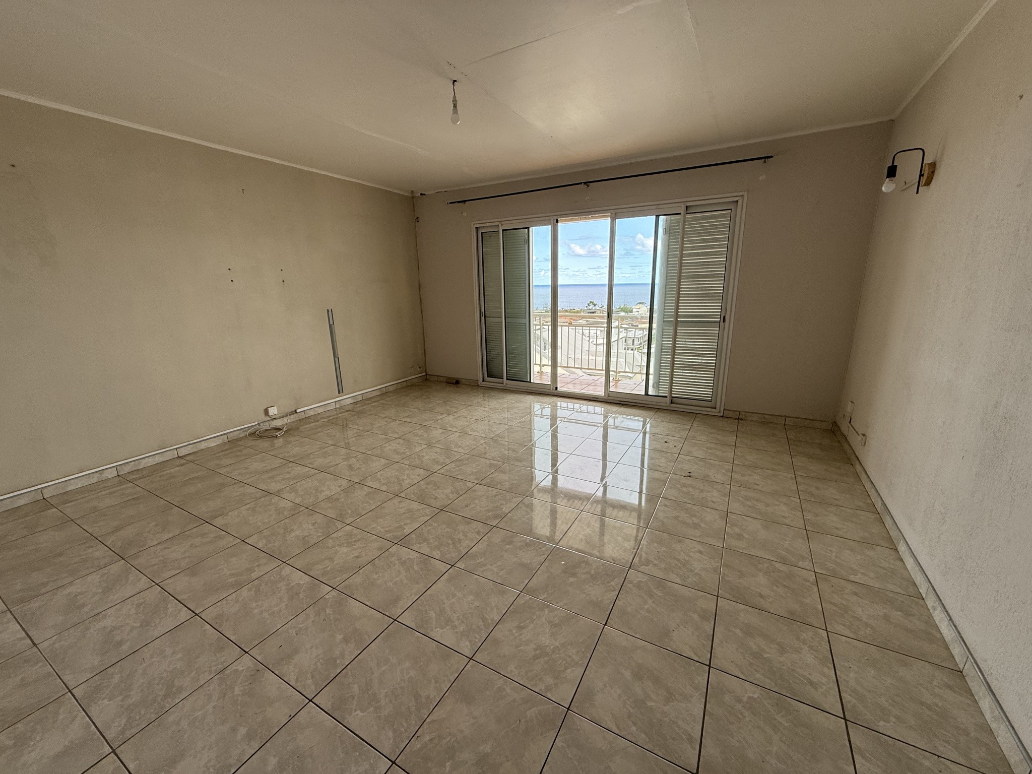 À vendre : Appartement T4 de 85 m2 au Centre-Ville de Saint-Denis, — photo 10