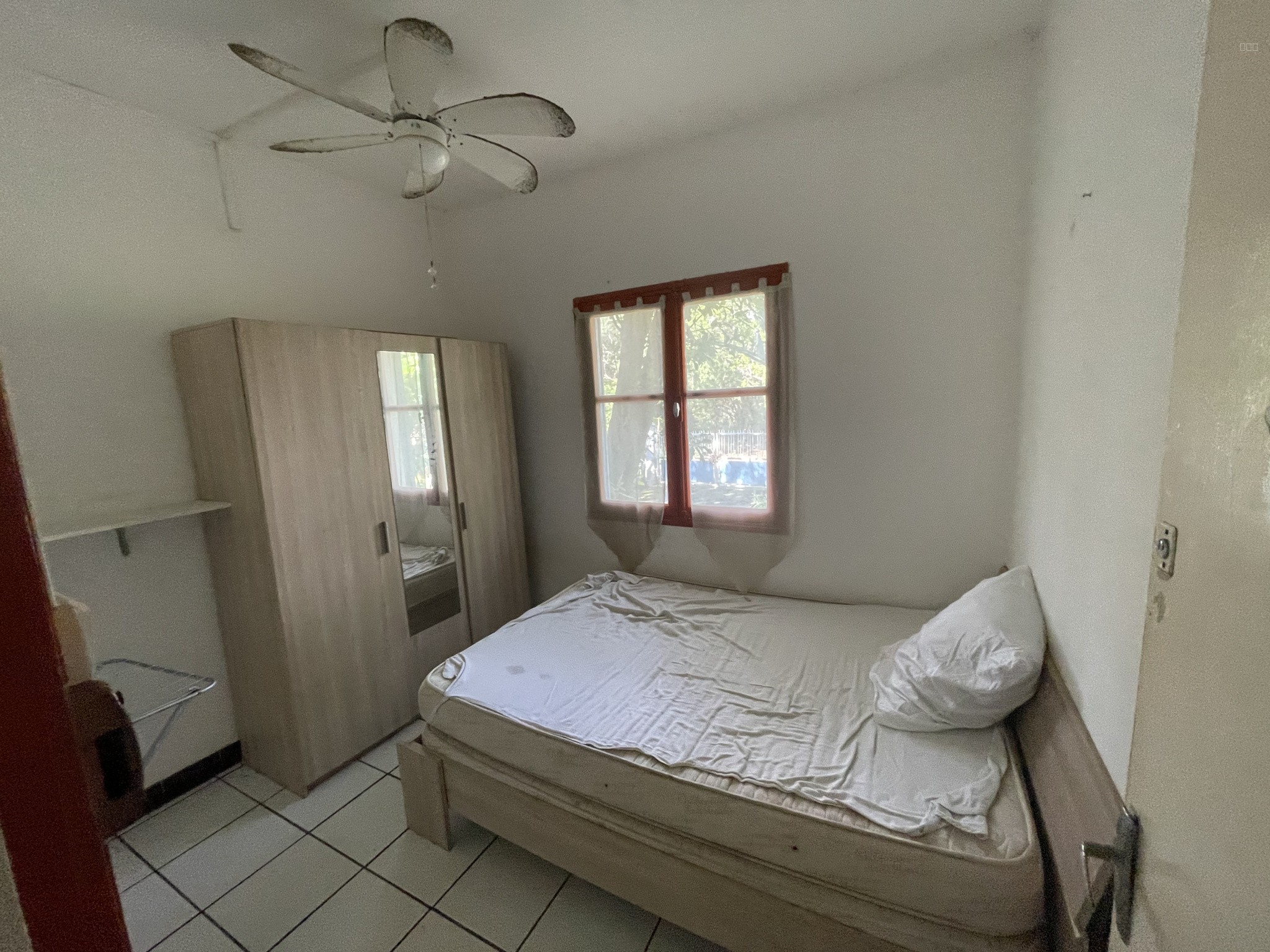 Maison F4 sur terrain de 525 m2 sur Saint Pierre Centre ville — photo 5