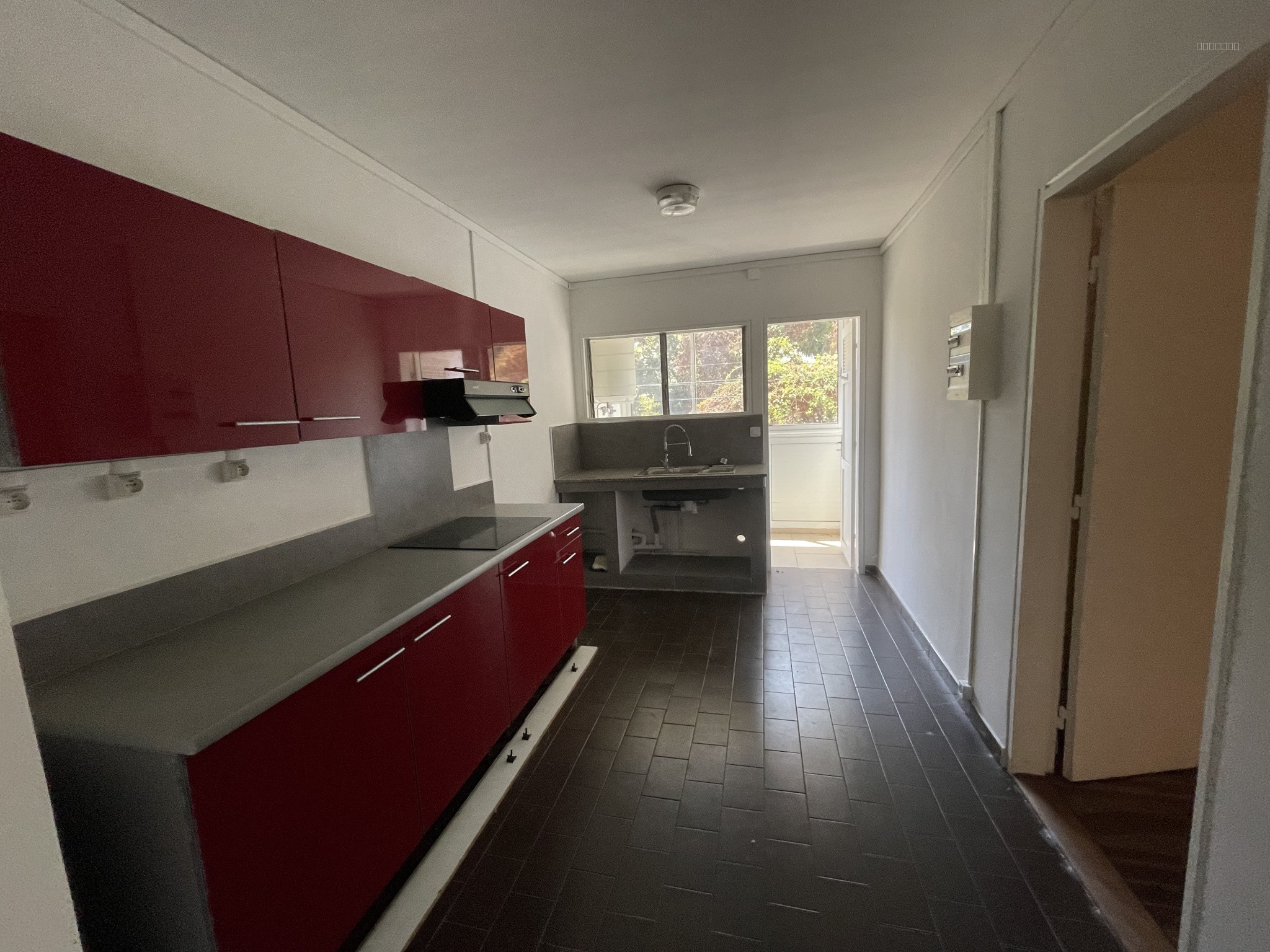 F4 de 94 m2 plus terrasse sur Saint Denis — photo 3