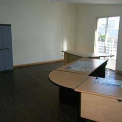 Entrepôt de 608 m2 sur un terrain de 1126 m2 sur Sainte Suzanne — photo 5