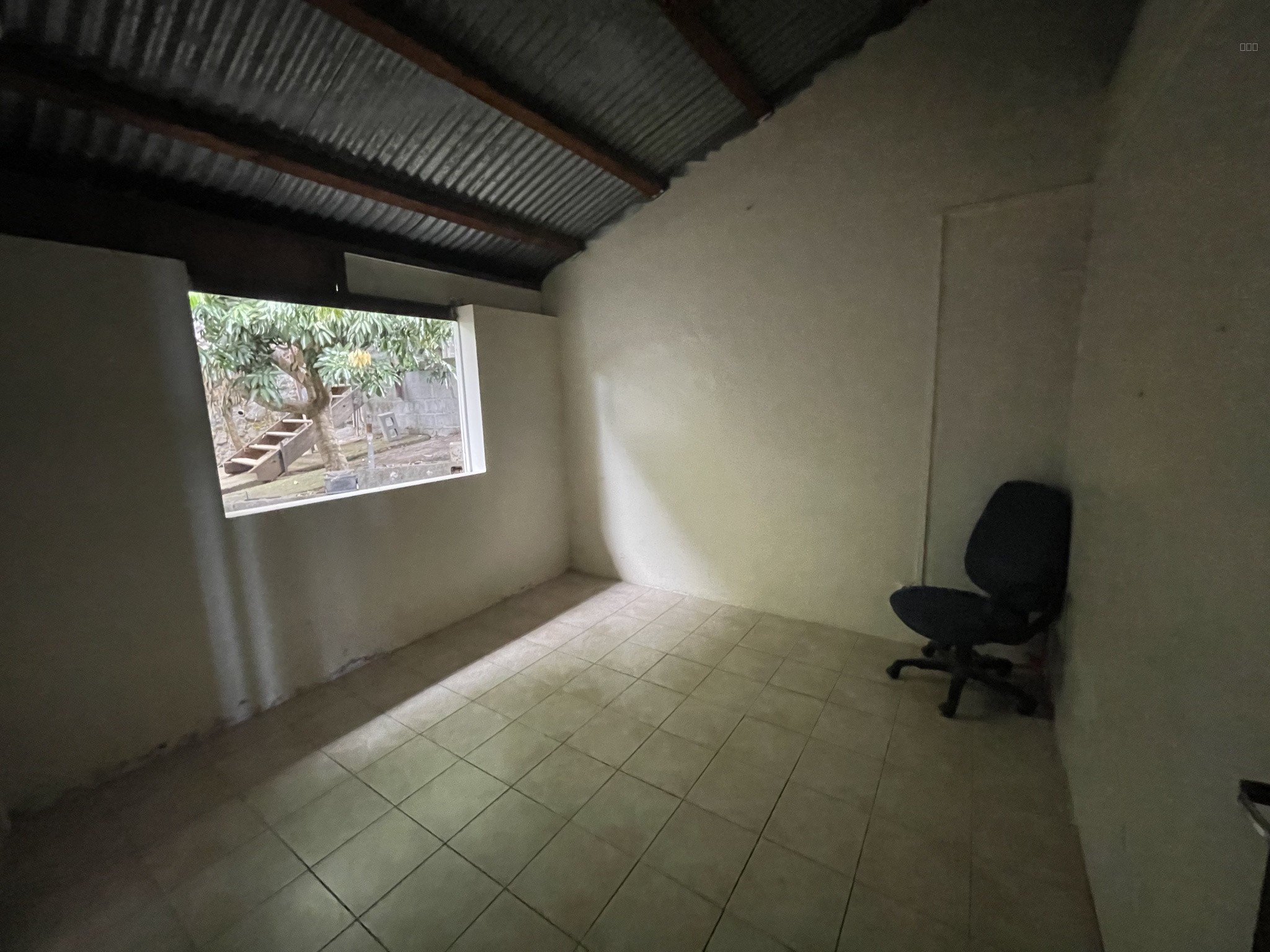 Maison F3 de 60 m2 à rénover sur Bois de Nèfles Saint Paul — photo 11