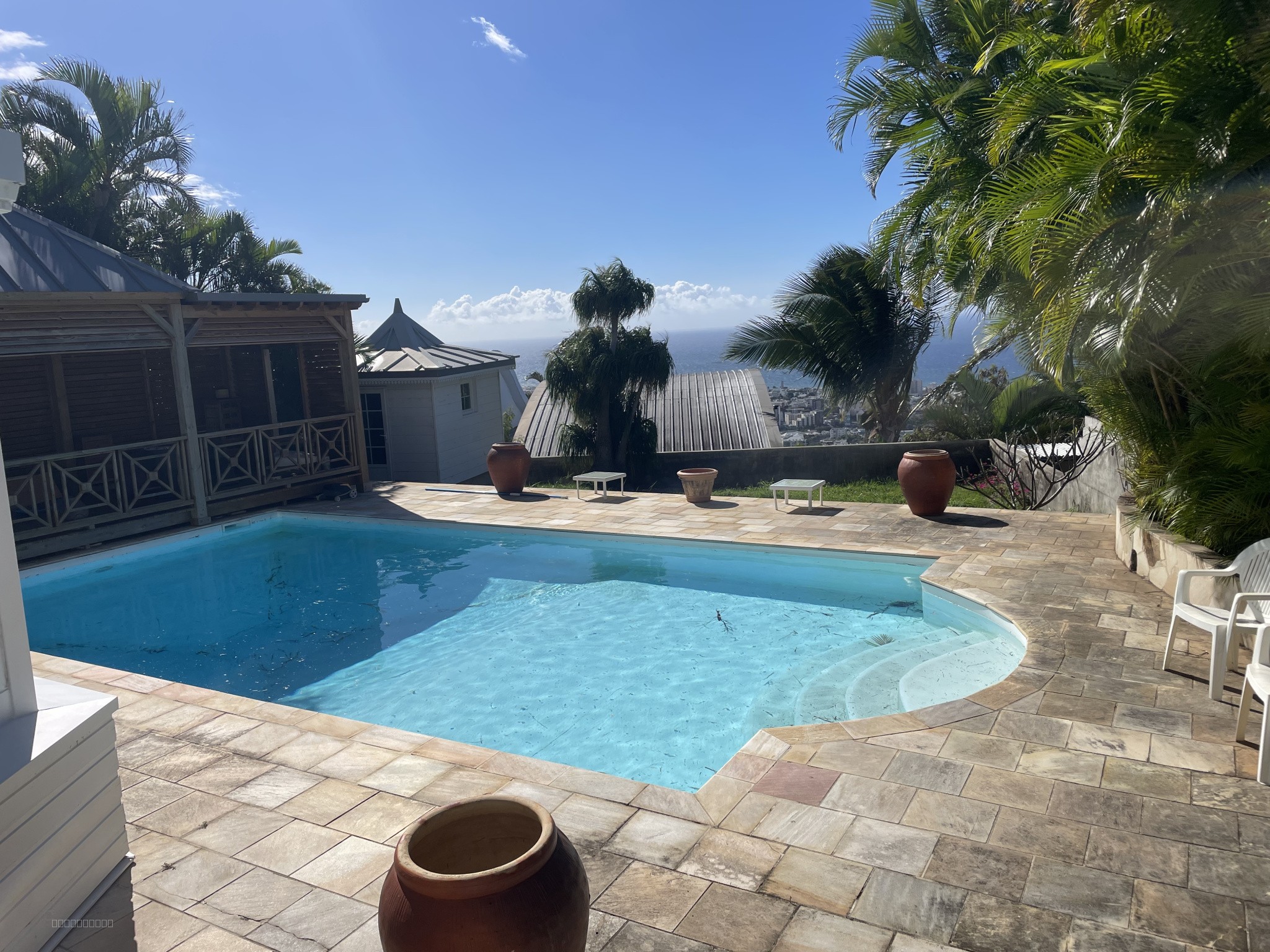 Charmante villa F5 avec piscine vue mer  sur terrain 800 m2 La Colline des Camélias — photo 18