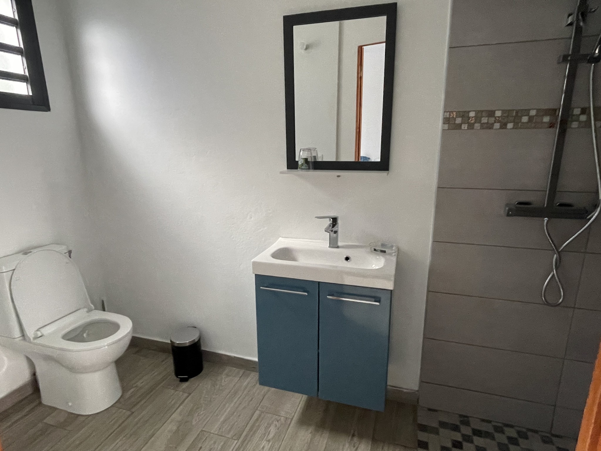 F2 meublé de 31 m2 avec piscine sur Petite île — photo 5