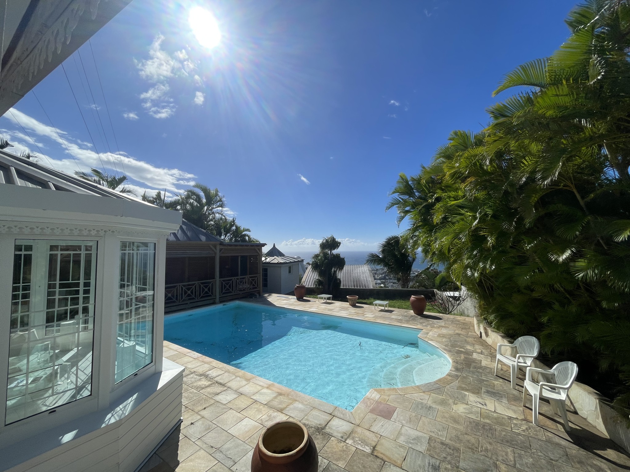 Charmante villa F5 avec piscine vue mer  sur terrain 800 m2 La Colline des Camélias — photo 2