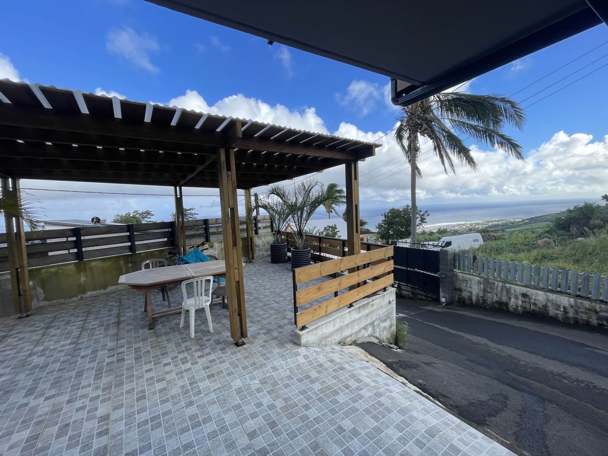 F2 meublé de 31 m2 avec piscine sur Petite île — photo 6