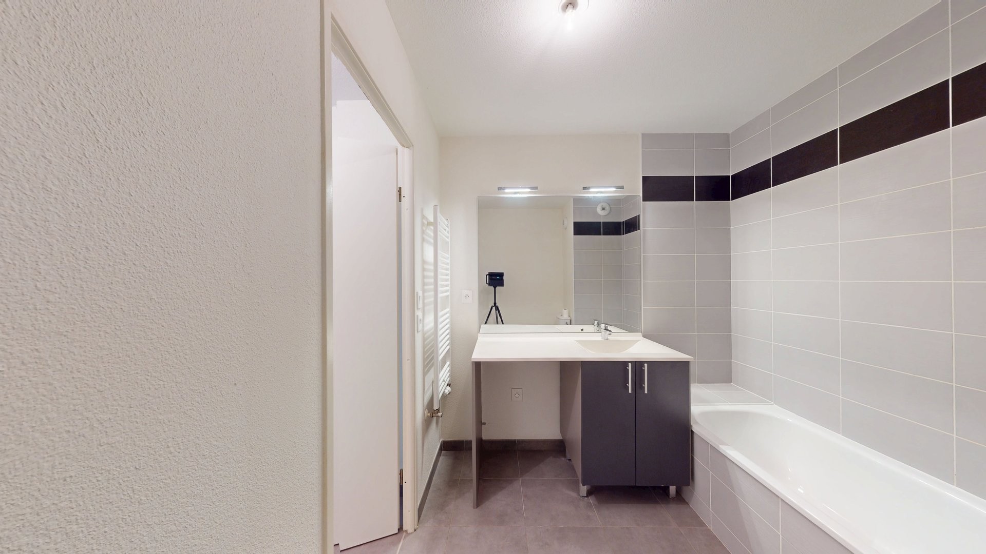 Appartement T2 46 m2 rez de jardin + parking sous sol — photo 8