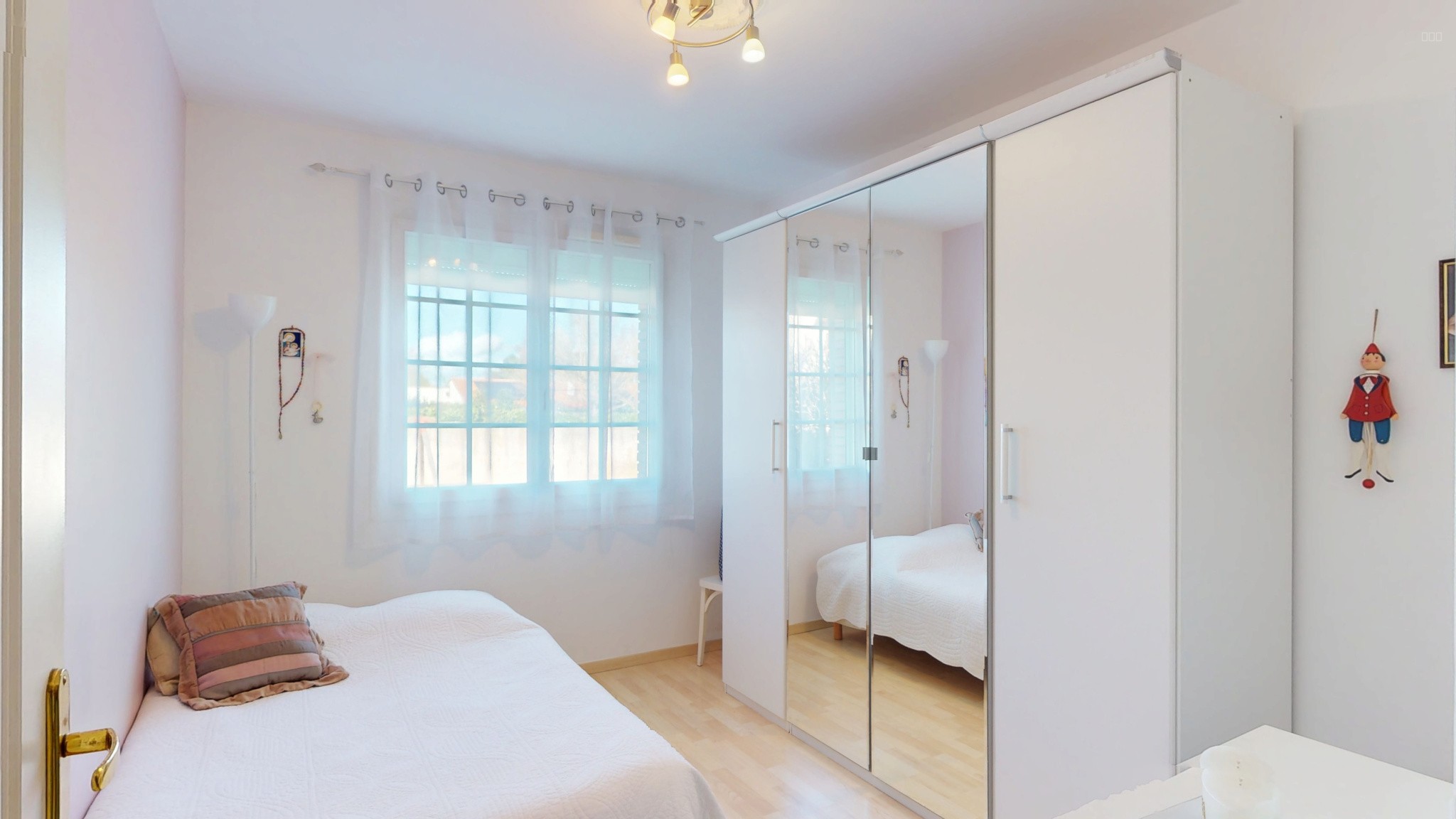 Maison 4 pièces sur 1000m2 avec garage — photo 9