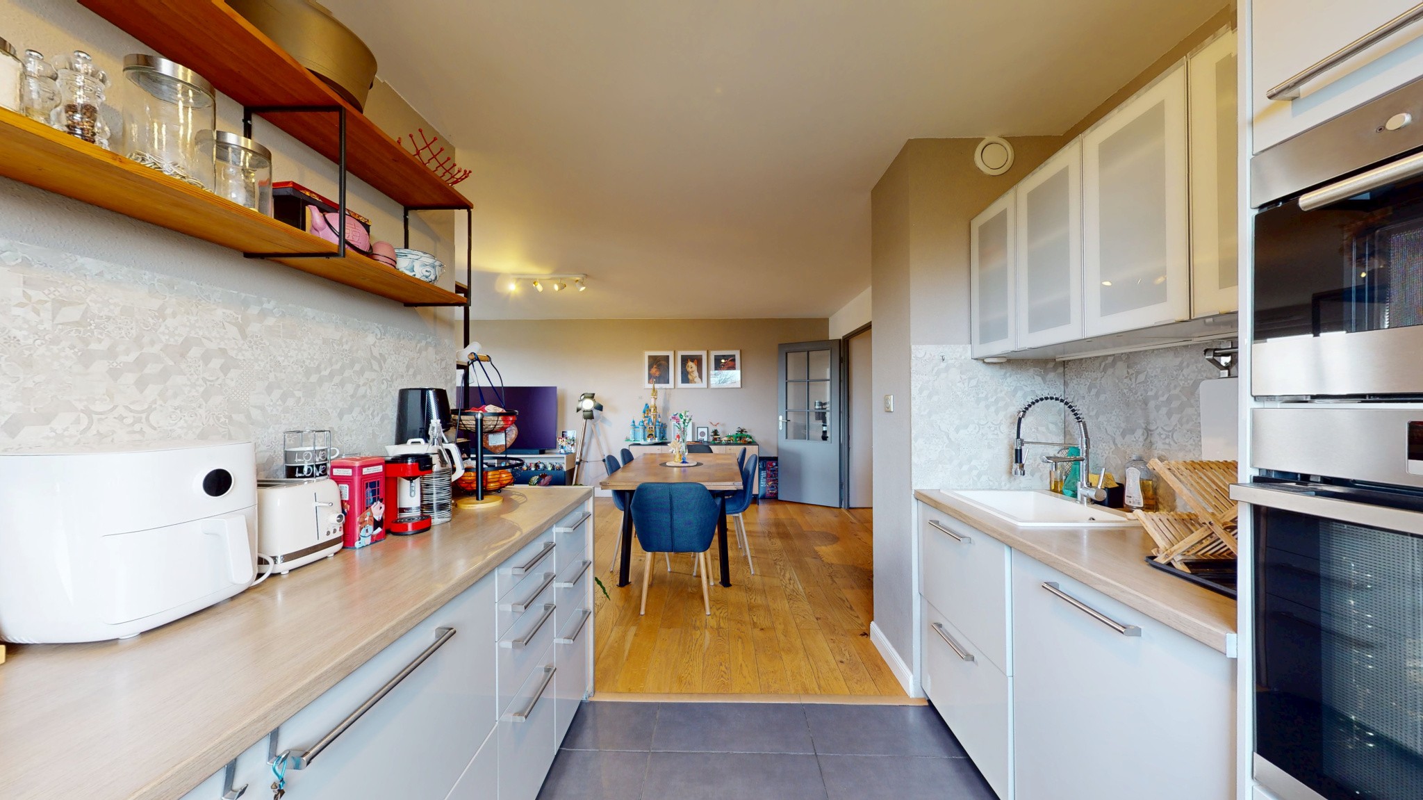 APPARTEMENT T.3 AVEC GARAGE ET PARKING A SAINT-MARTIN-DU-TOUCH. — photo 3