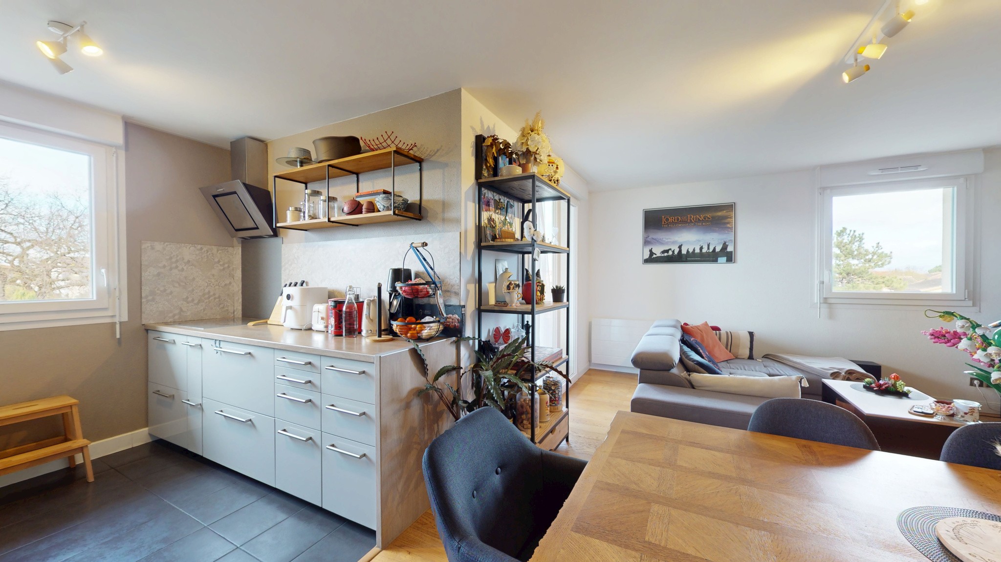 APPARTEMENT T.3 AVEC GARAGE ET PARKING A SAINT-MARTIN-DU-TOUCH. — photo 4