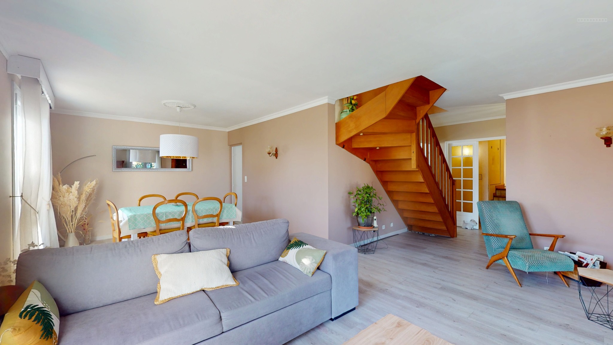 Maison 5 pièces avec piscine et sous sol — photo 3