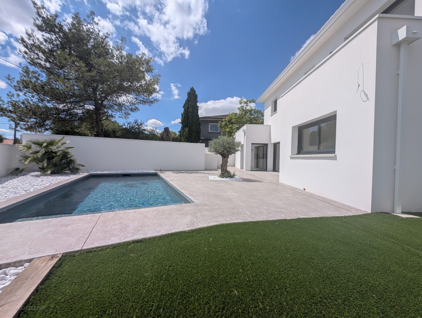 Cornebarrieu maison contemporaine de 200 m2 de type 6 — photo 2