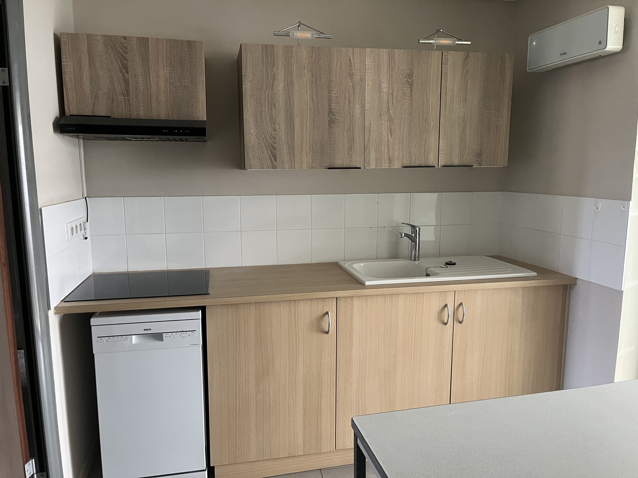 À louer : Appartement T3 atypique de 85,82 m2   1 Rue Louise Michel, Saint-Marcel (près de Chalon-sur-Saône) — photo 5