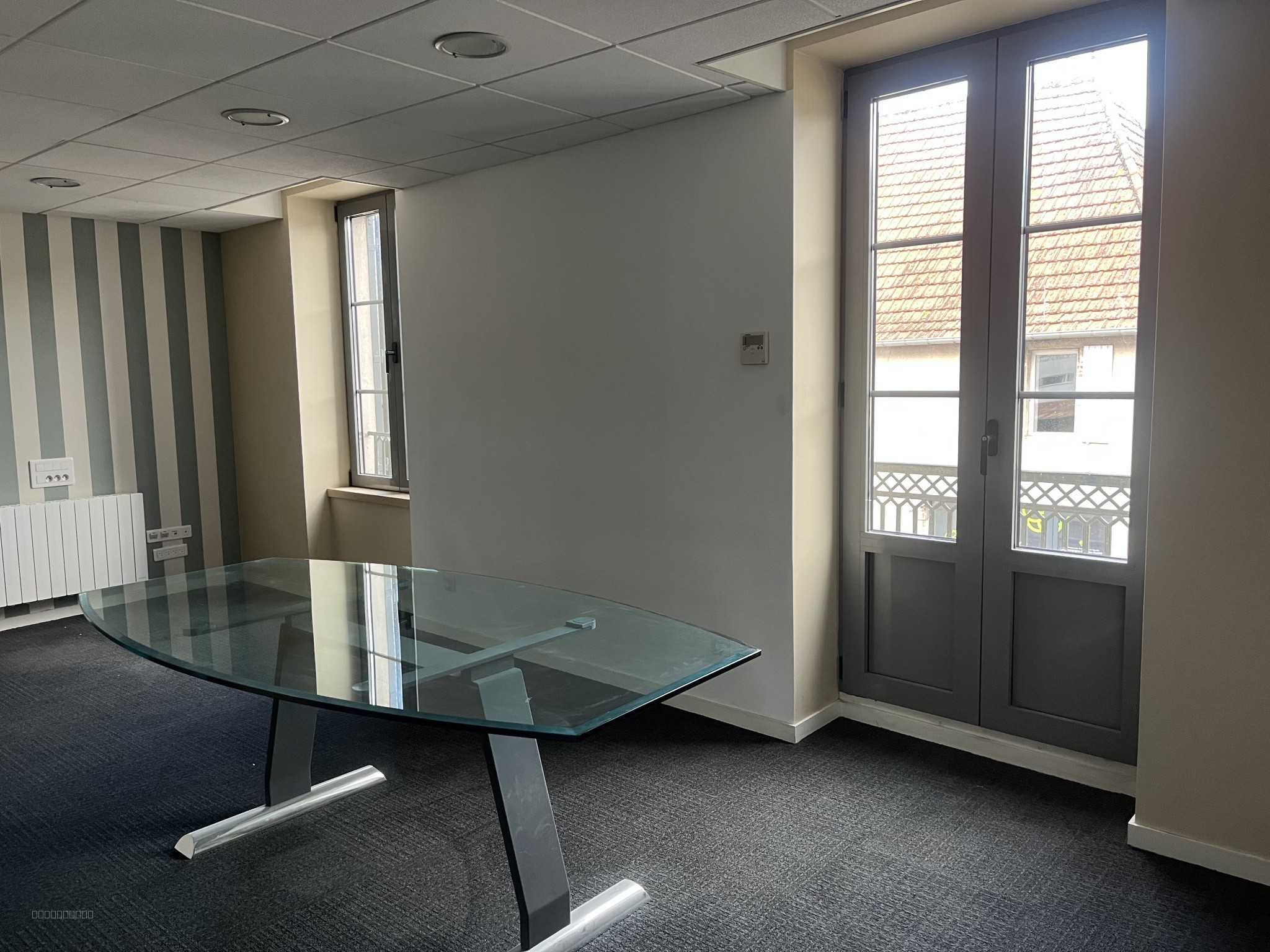 À louer : Appartement T3 atypique de 85,82 m2   1 Rue Louise Michel, Saint-Marcel (près de Chalon-sur-Saône) — photo 2