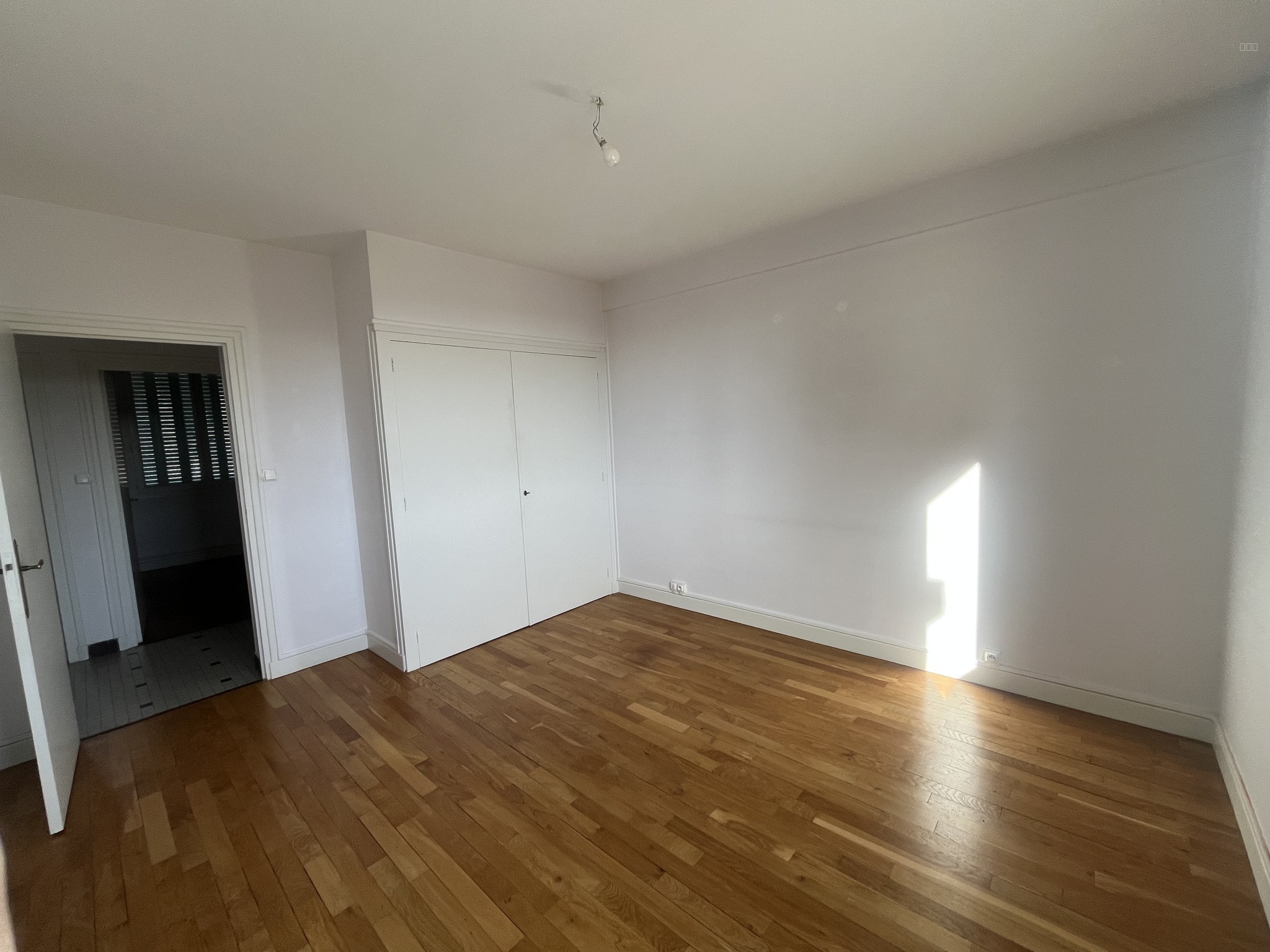 A Louer - Appartement T3 lumineux - 26 Place Mathias — photo 3