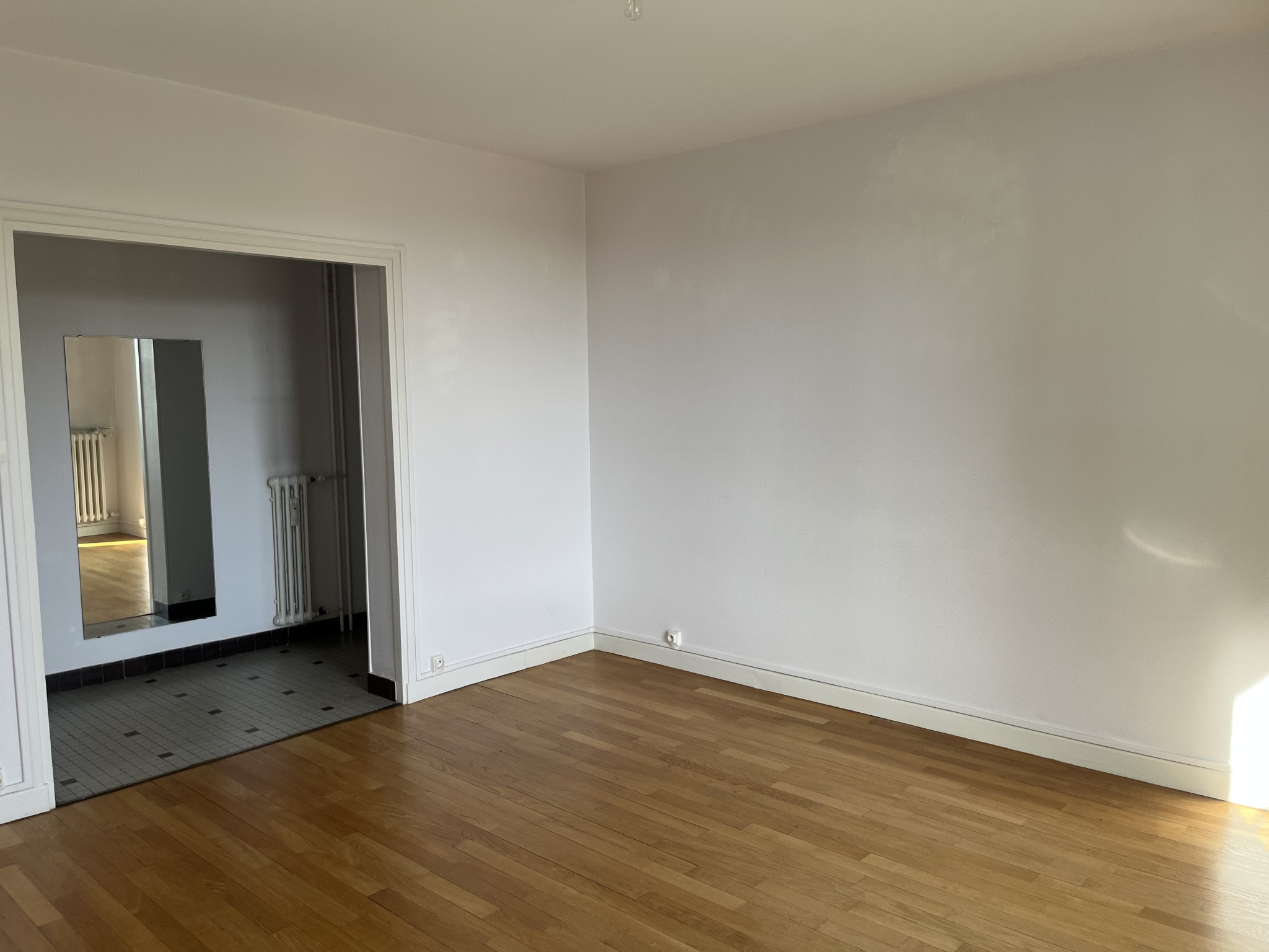 A Louer - Appartement T3 lumineux - 26 Place Mathias — photo 5