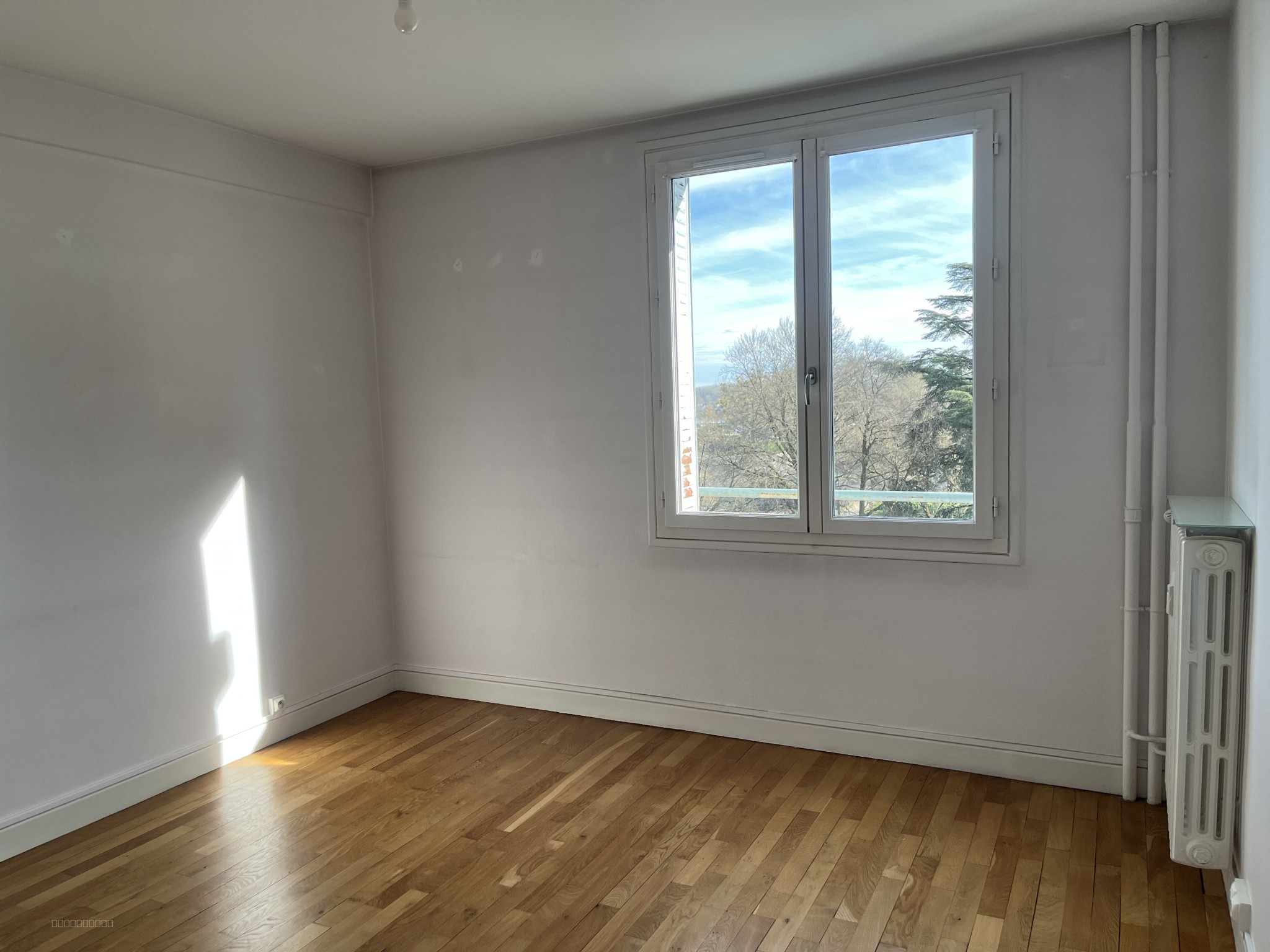 A Louer - Appartement T3 lumineux - 26 Place Mathias — photo 12