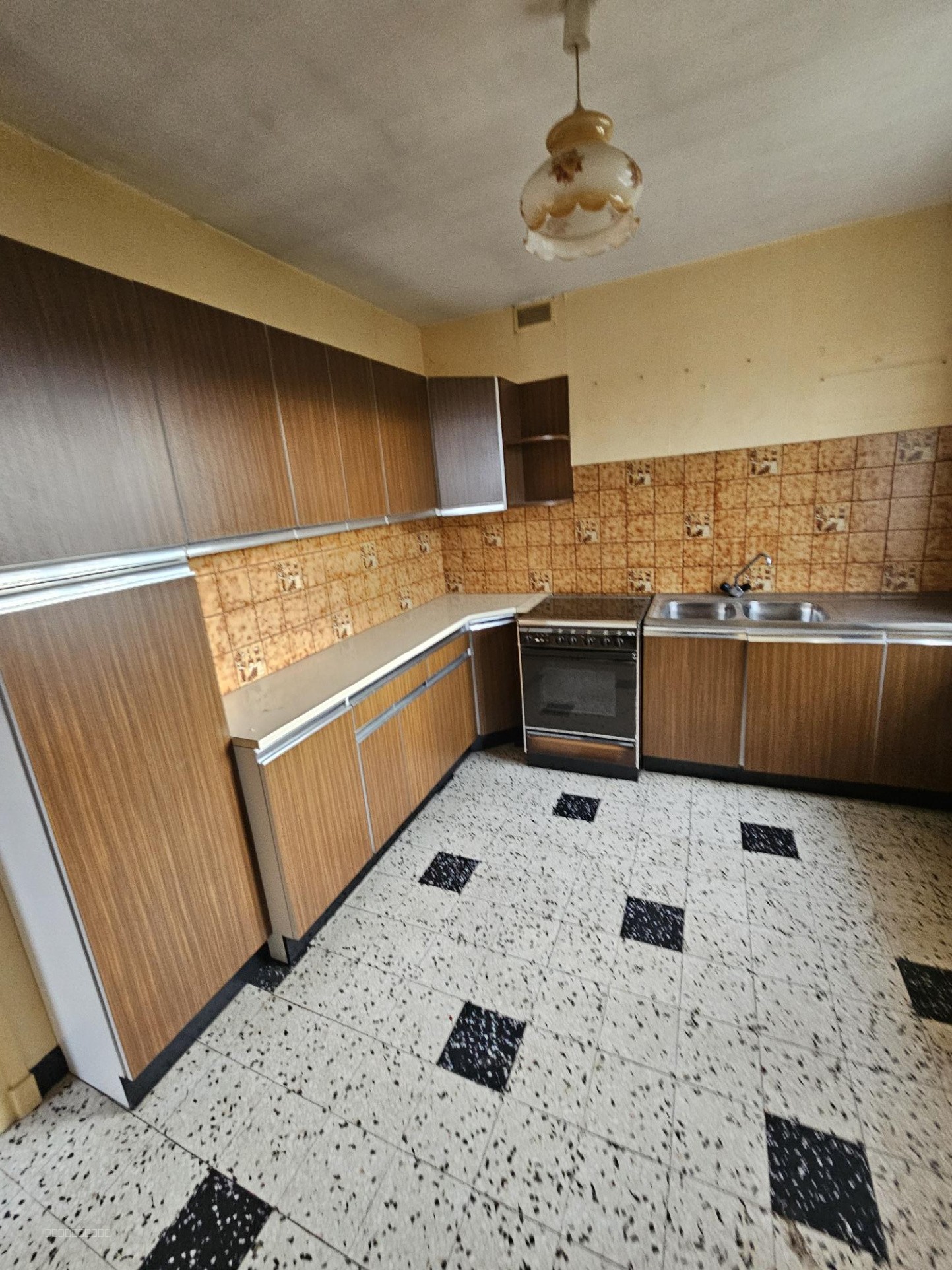 MAISON T4 - QUARTIER STADE LEO LAGRANGE — photo 4