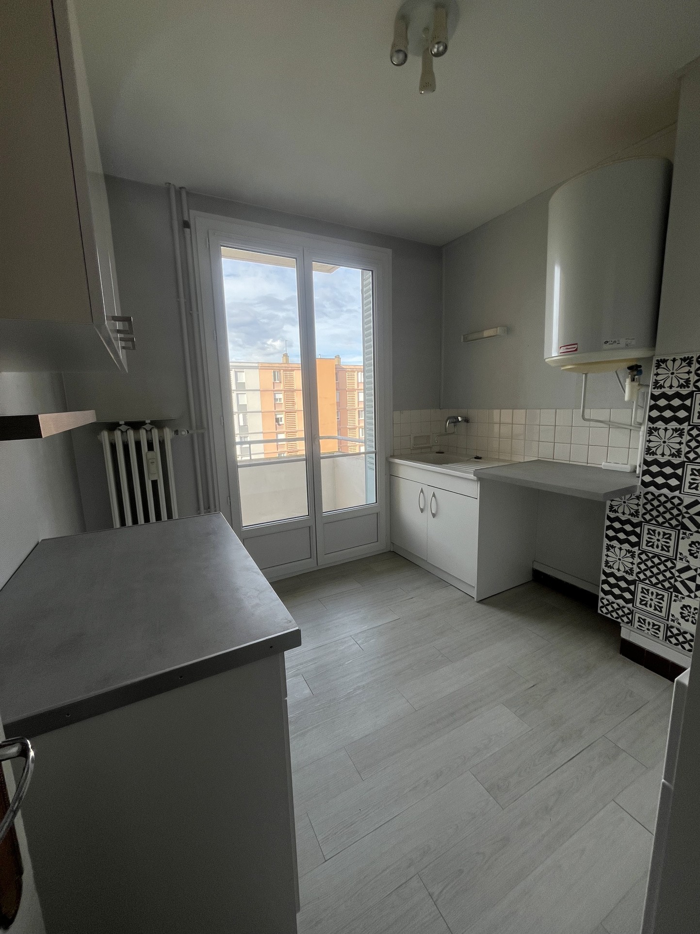 A Louer - Appartement T3 lumineux - 26 Place Mathias — photo 2