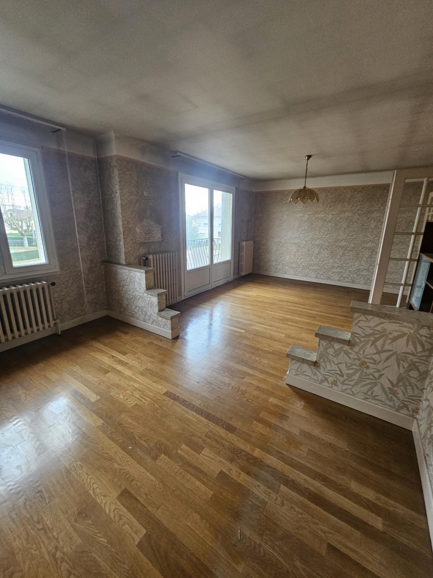 MAISON T4 - QUARTIER STADE LEO LAGRANGE — photo 2