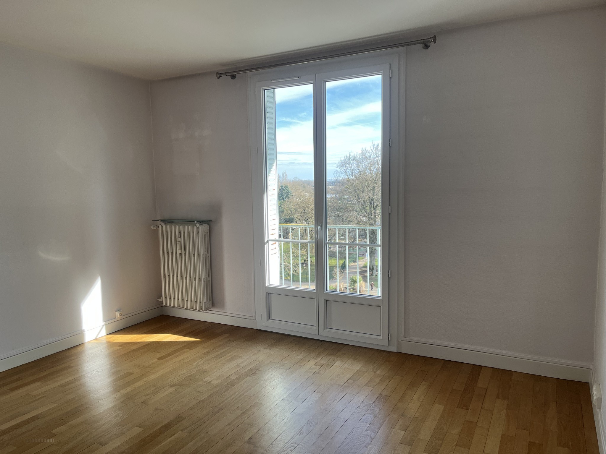 A Louer - Appartement T3 lumineux - 26 Place Mathias — photo 6