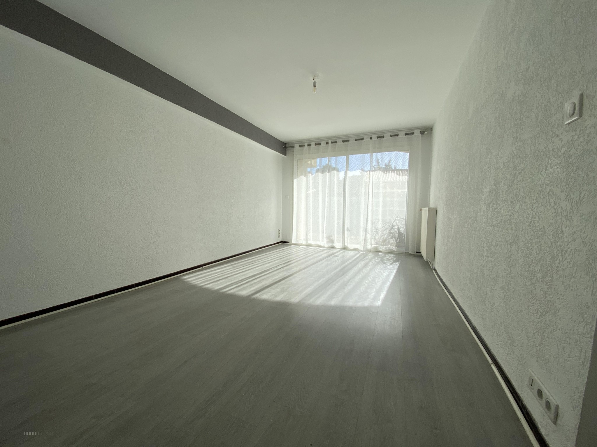 T3 lumineux en RDC avec jardin privatif   Frontignan — photo 2