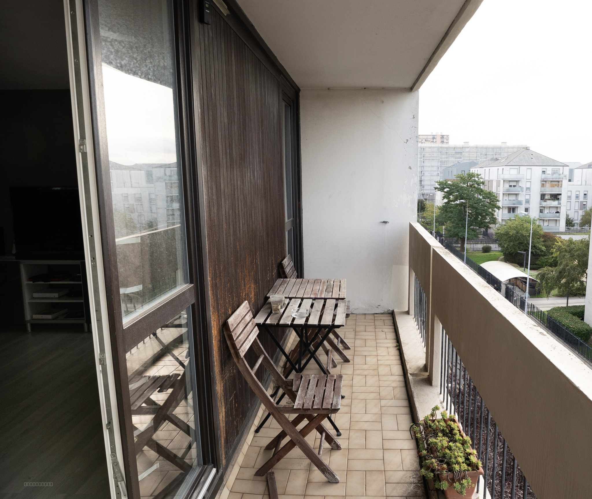 ? Neuilly-sur-Marne   F4 dernier étage lumineux avec balcon   73 m2  ? — photo 8