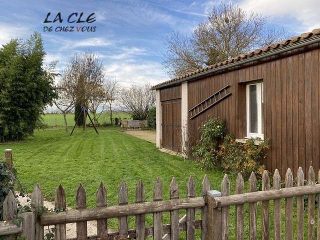 MAISON ANCIENNE RENOVEE + 2 GITES — photo 11