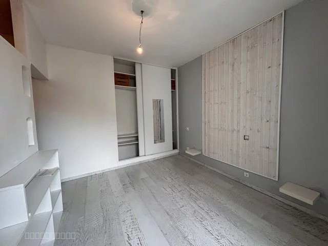 IMMEUBLE AVEC LOCAL COMMERCIAL — photo 8