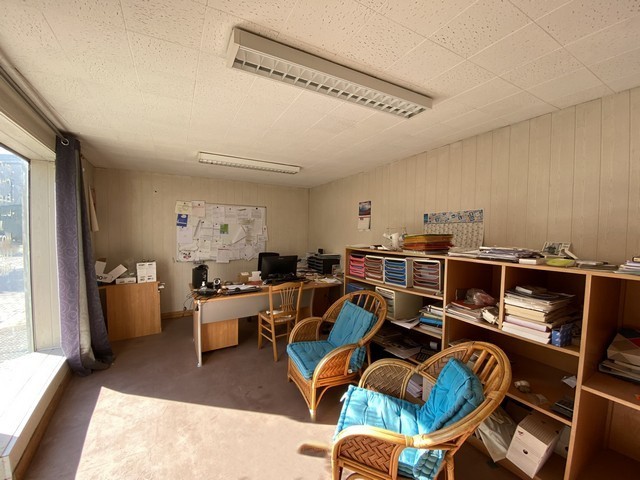 LOCAL COMMERCIAL — photo 2