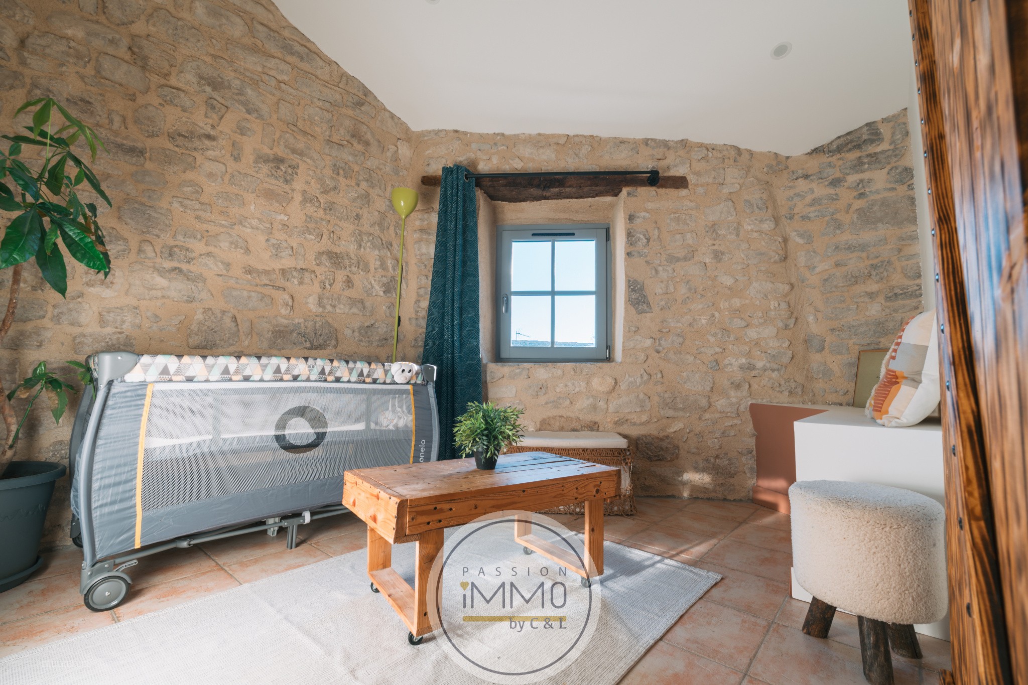 Maison de 120m2 en plein de charme, en plein coeur de village. — photo 8
