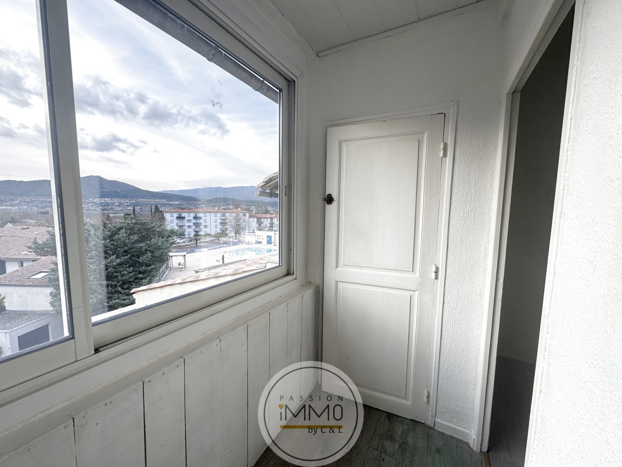 Appartement centre ville, LES MEES — photo 5