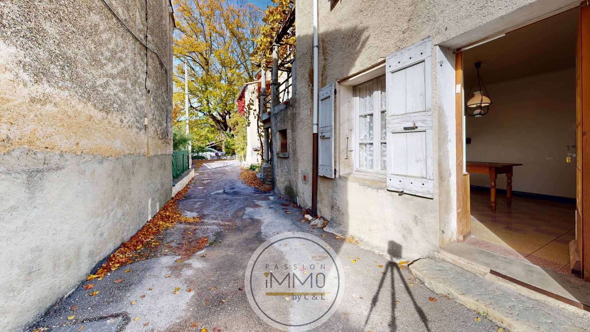 Maison de village à rénover à Saint-Étienne-les-Orgues — photo 2