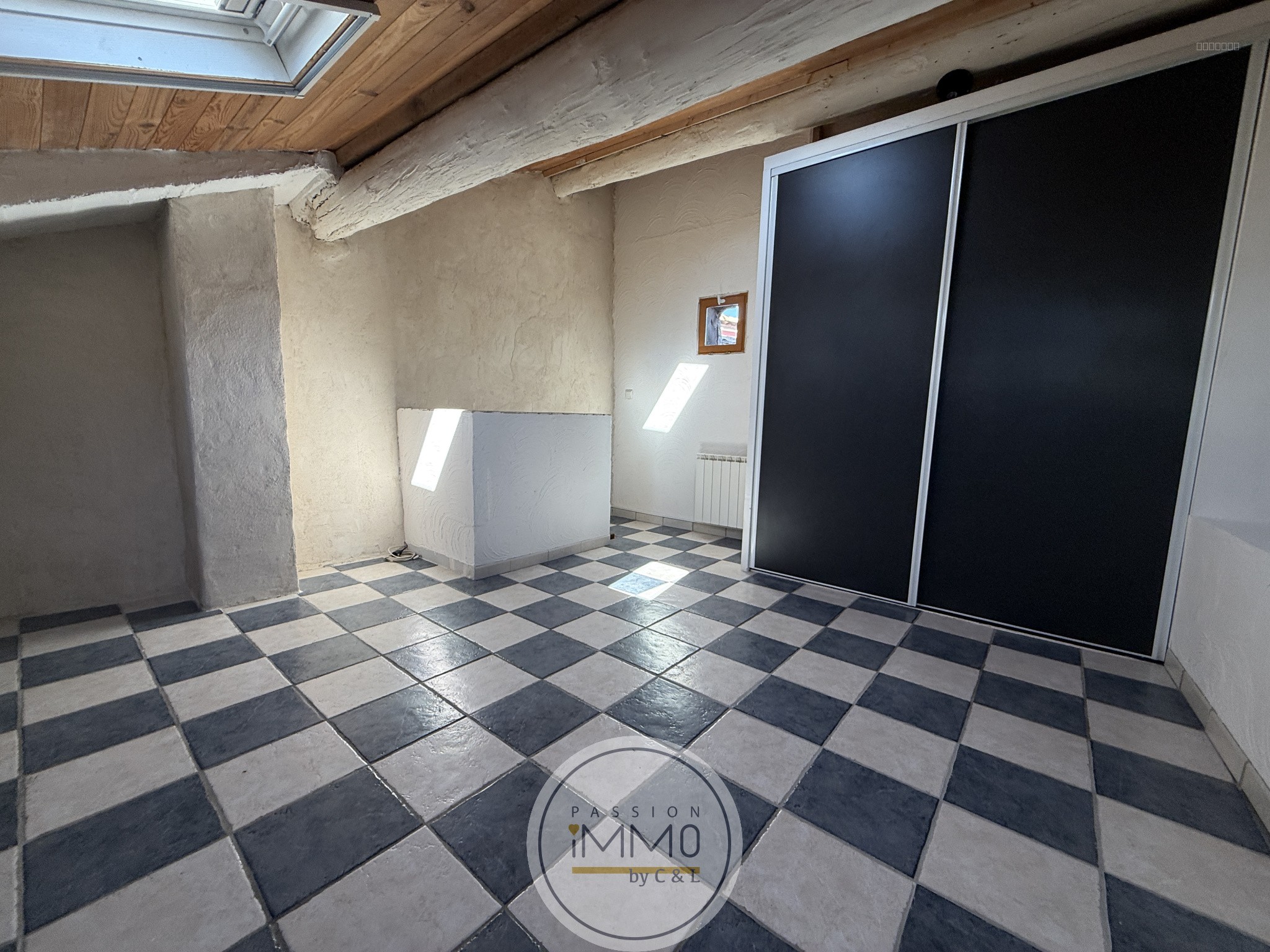 En exculsivité a Ribiers, maison de village avec grange. — photo 5