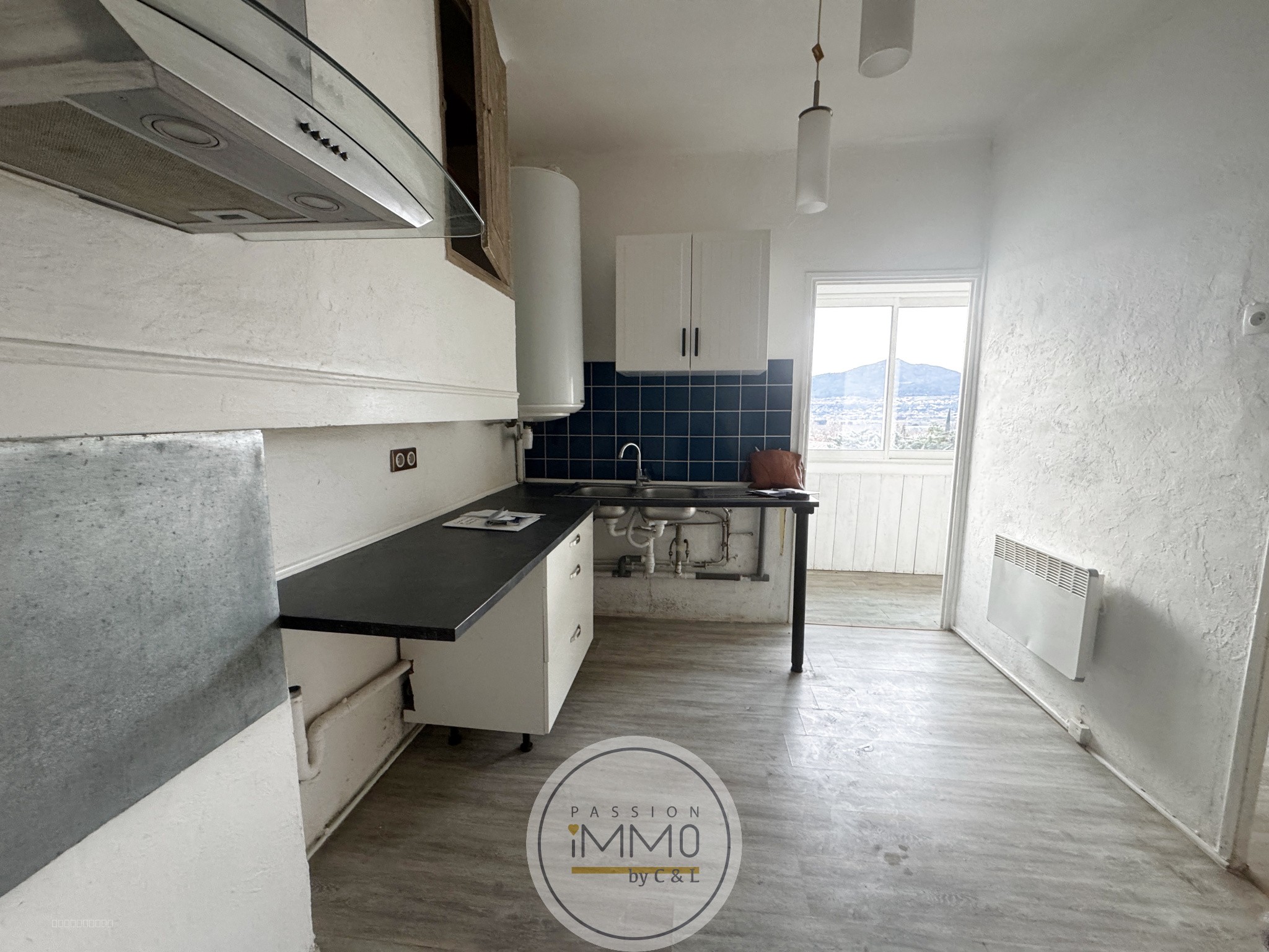 Appartement centre ville, LES MEES — photo 4