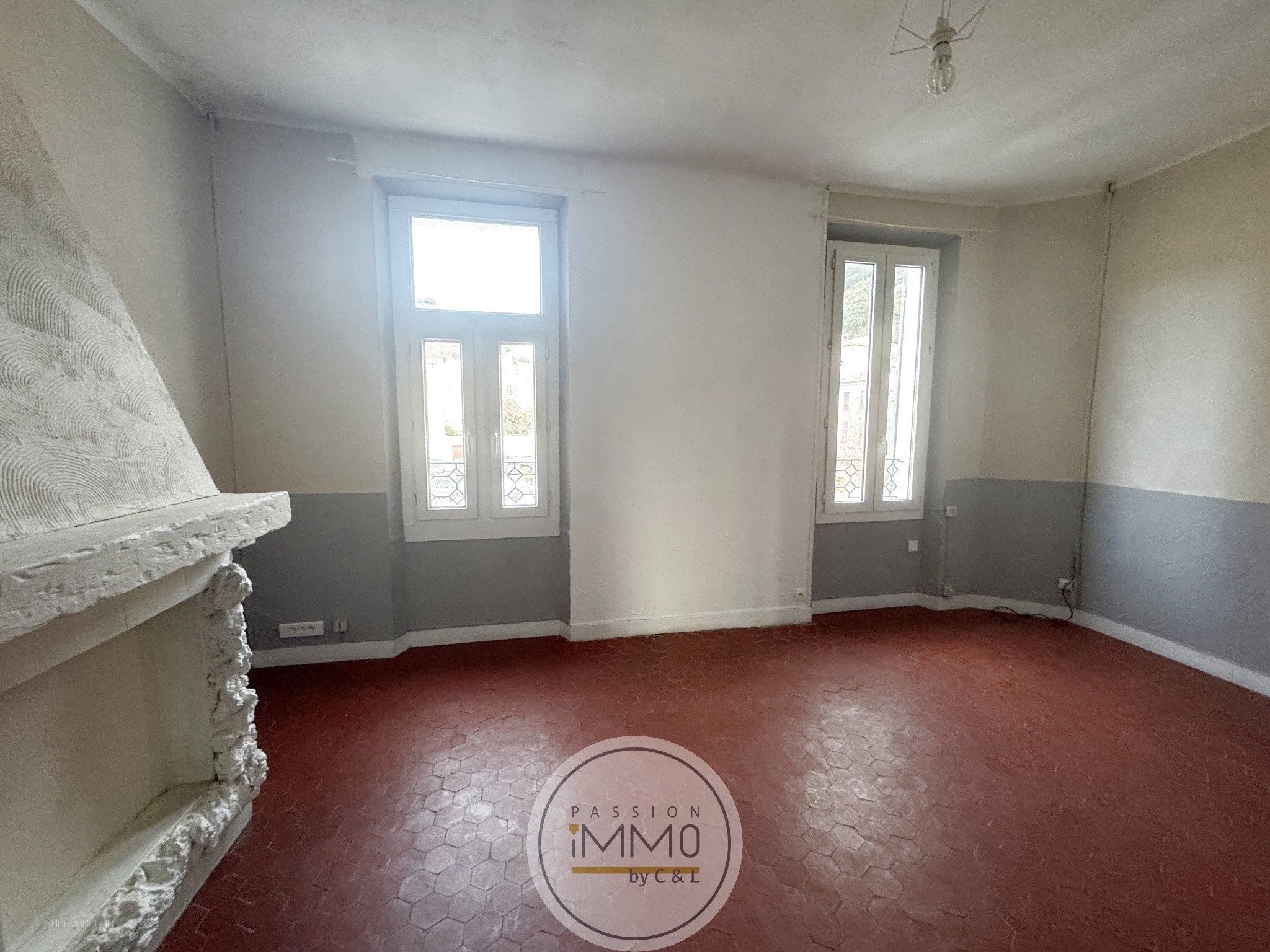Appartement centre ville, LES MEES — photo 2