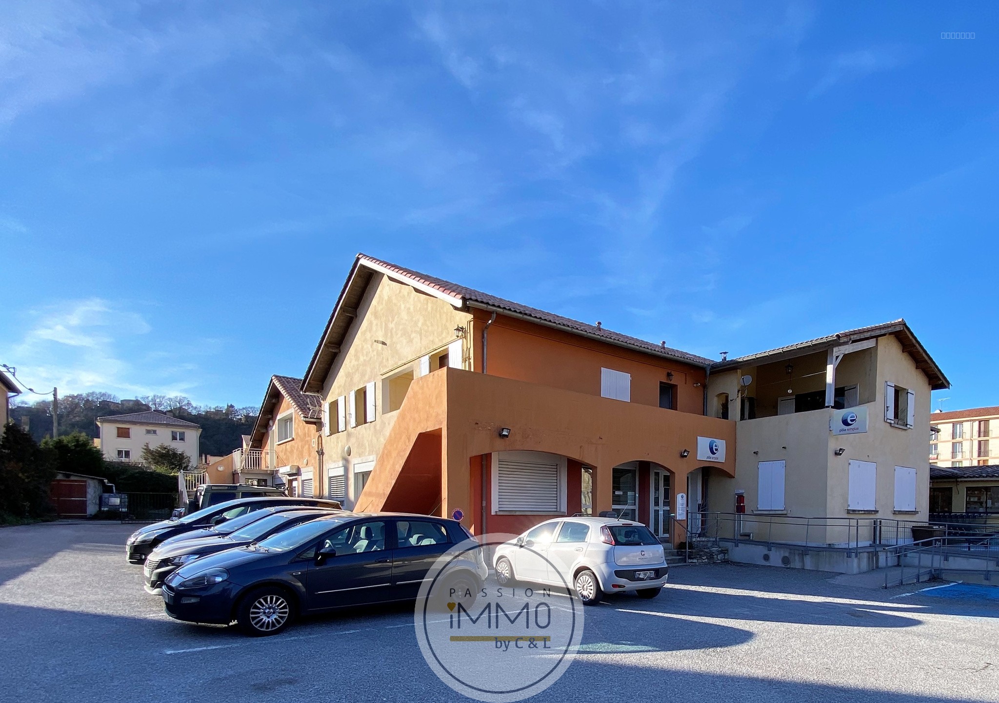 Local commercial et 3 appartements SISTERON