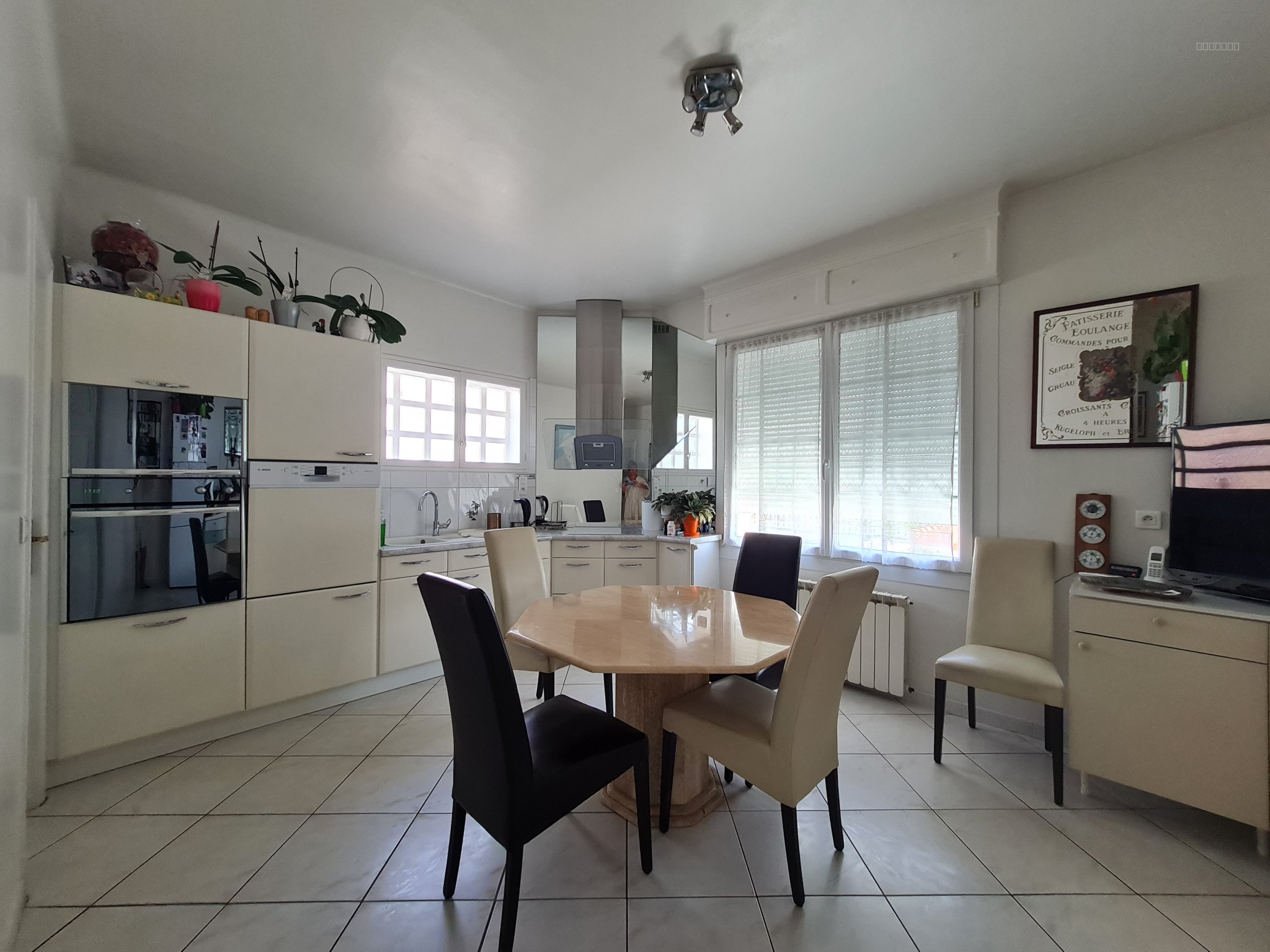 CARCASSONNE - PROCHE CITE - VILLA  AVEC PISCINE & JARDIN + STUDIO INDEPENDANT — photo 5